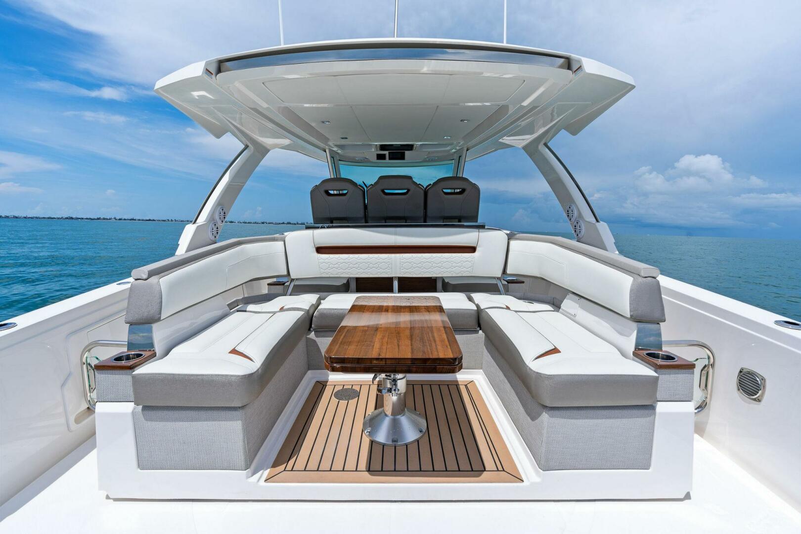 Slide: The Image of 2023 Tiara Yachts 38 LS - 5415531