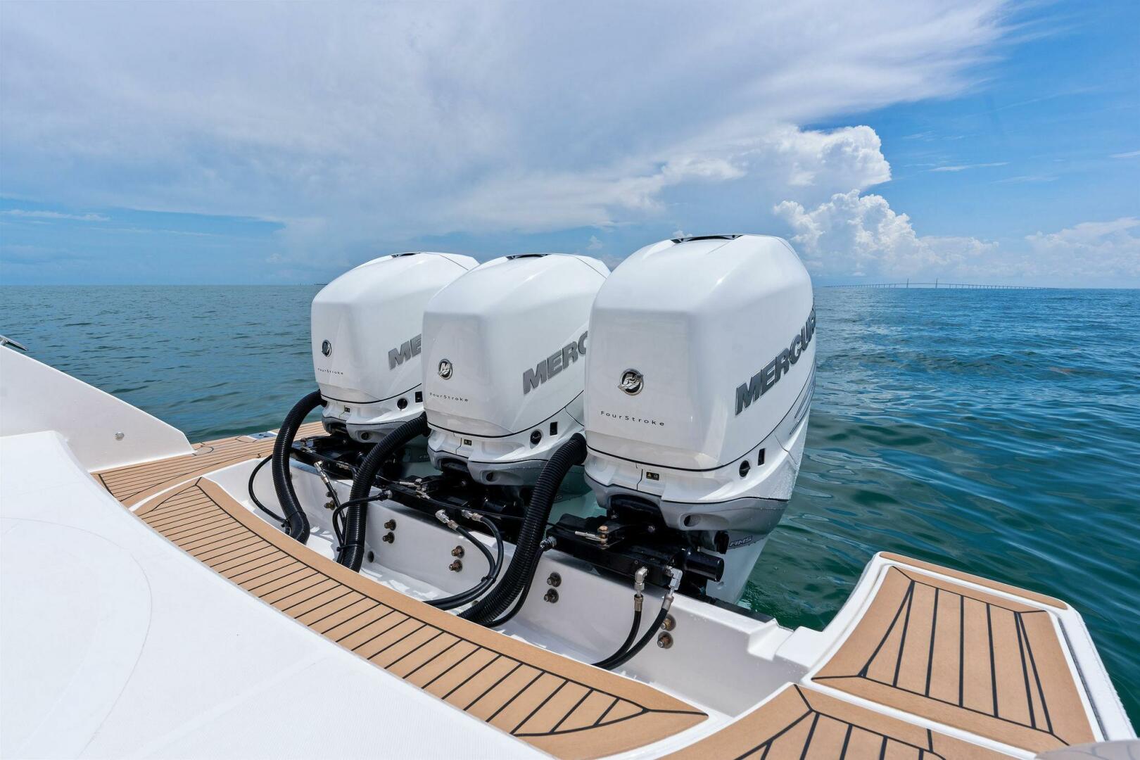 Slide: The Image of 2023 Tiara Yachts 38 LS - 5415534