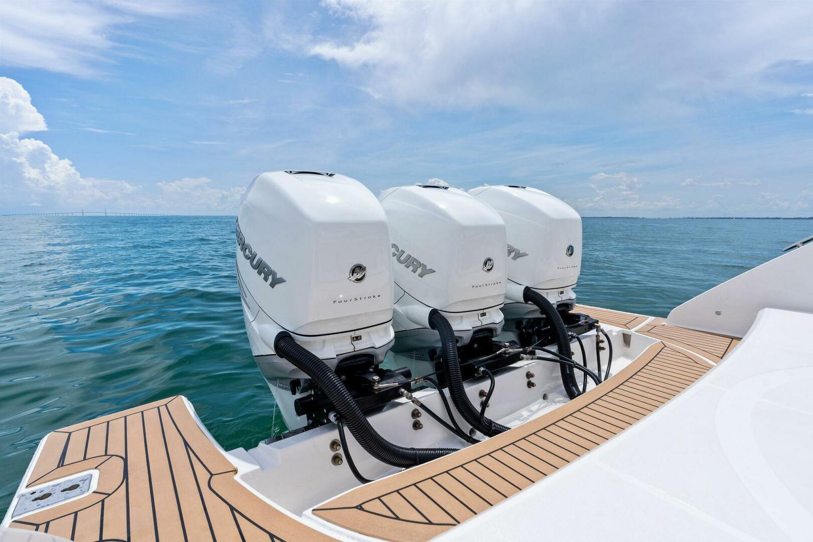 Slide: The Image of 2023 Tiara Yachts 38 LS - 5415535