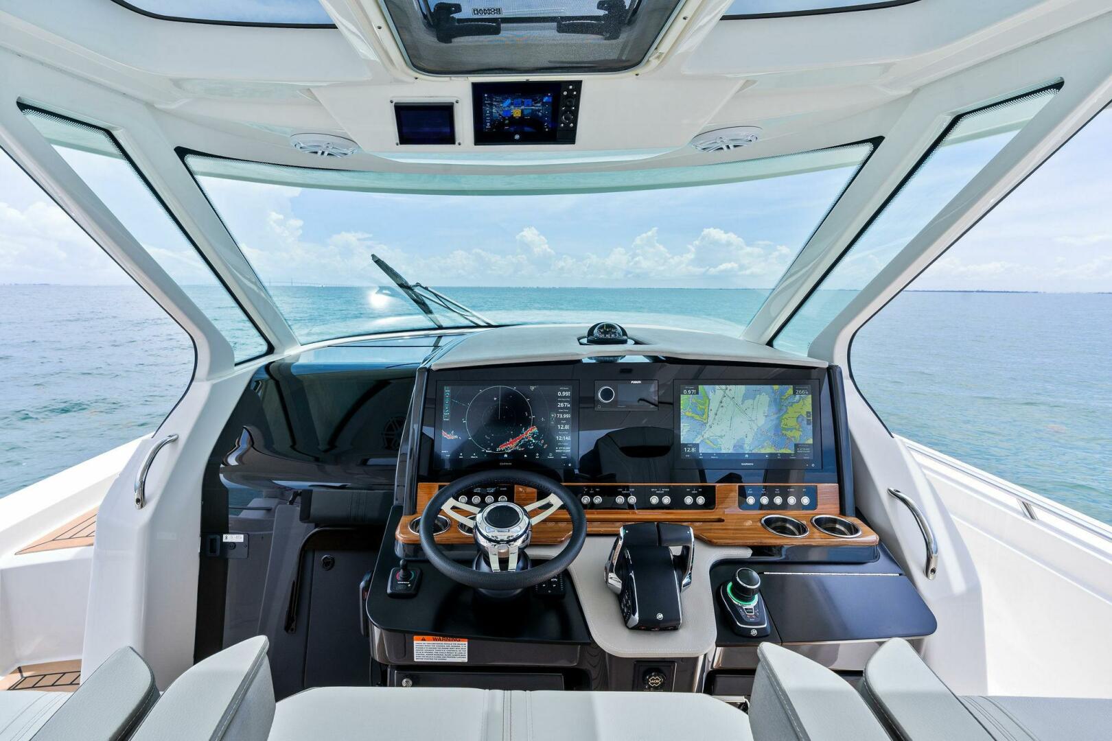Slide: The Image of 2023 Tiara Yachts 38 LS - 5415493