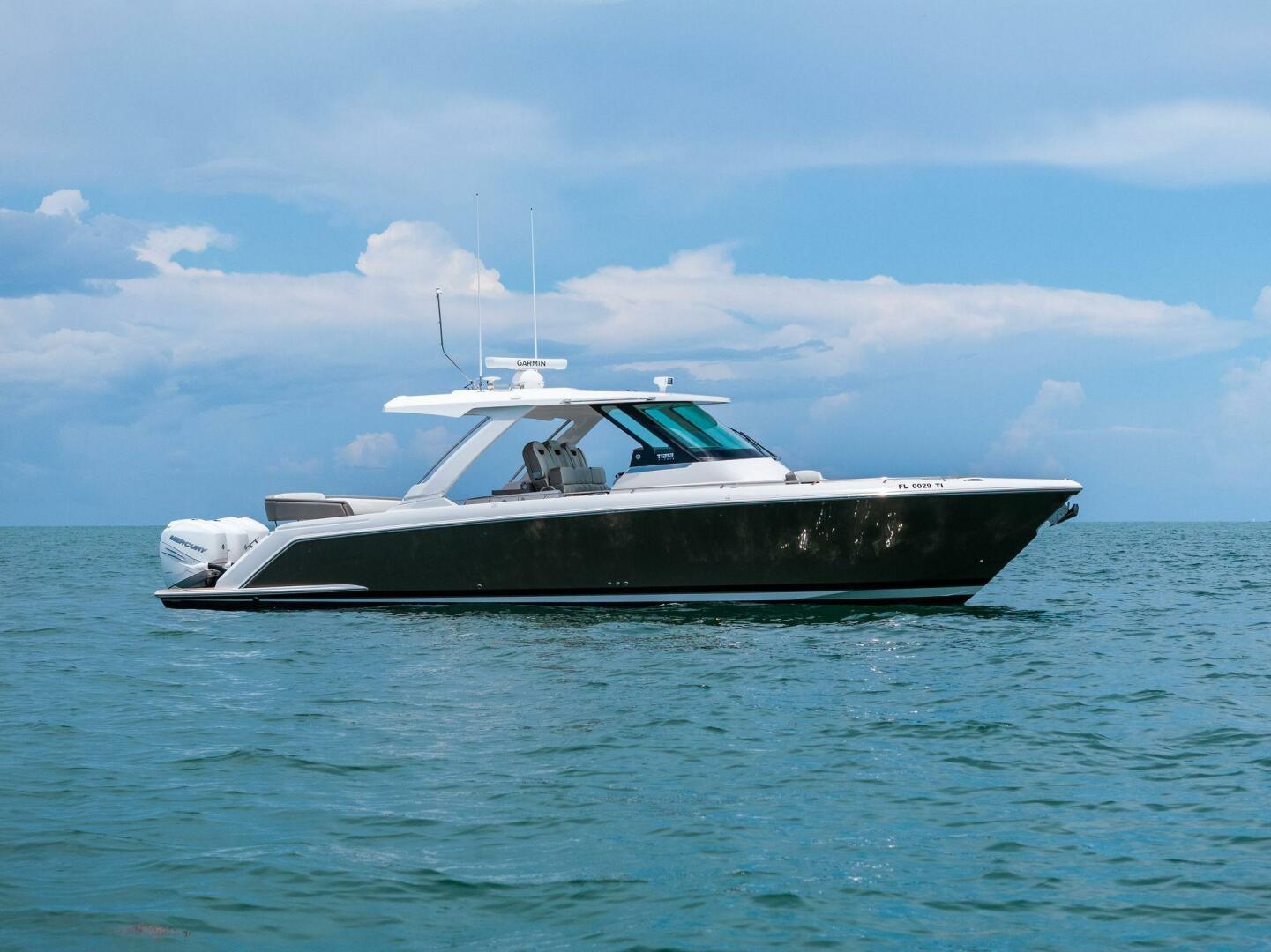 Slide: The Image of 2023 Tiara Yachts 38 LS - 5415728