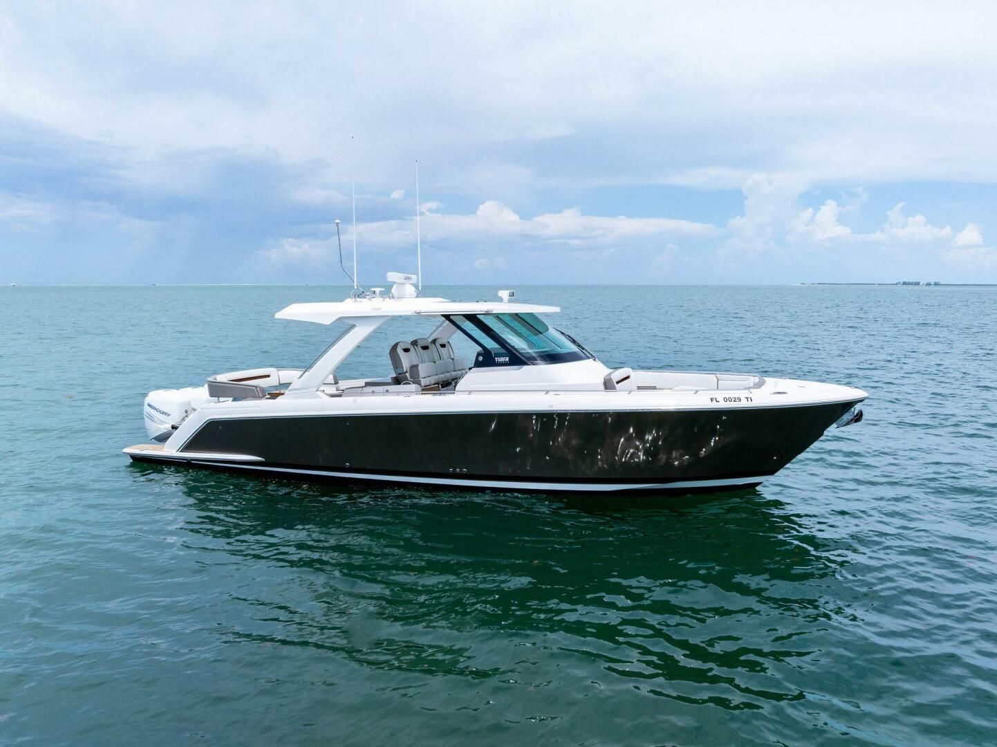 Slide: The Image of 2023 Tiara Yachts 38 LS - 5415729