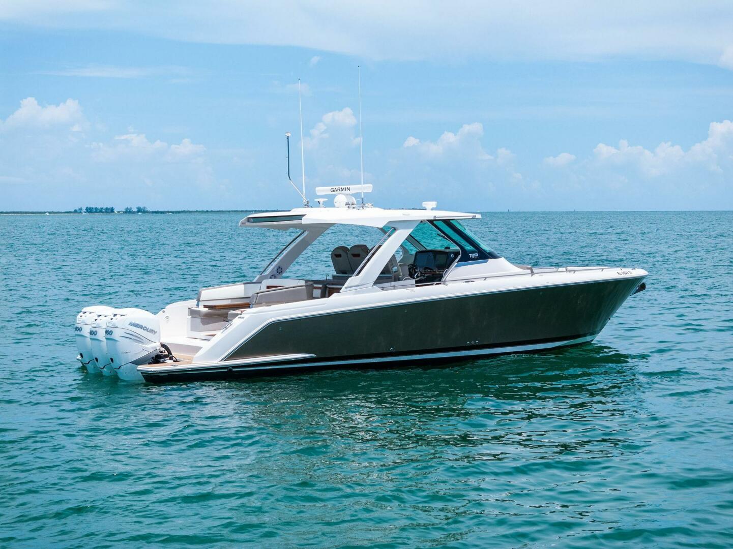 Slide: The Image of 2023 Tiara Yachts 38 LS - 5415736