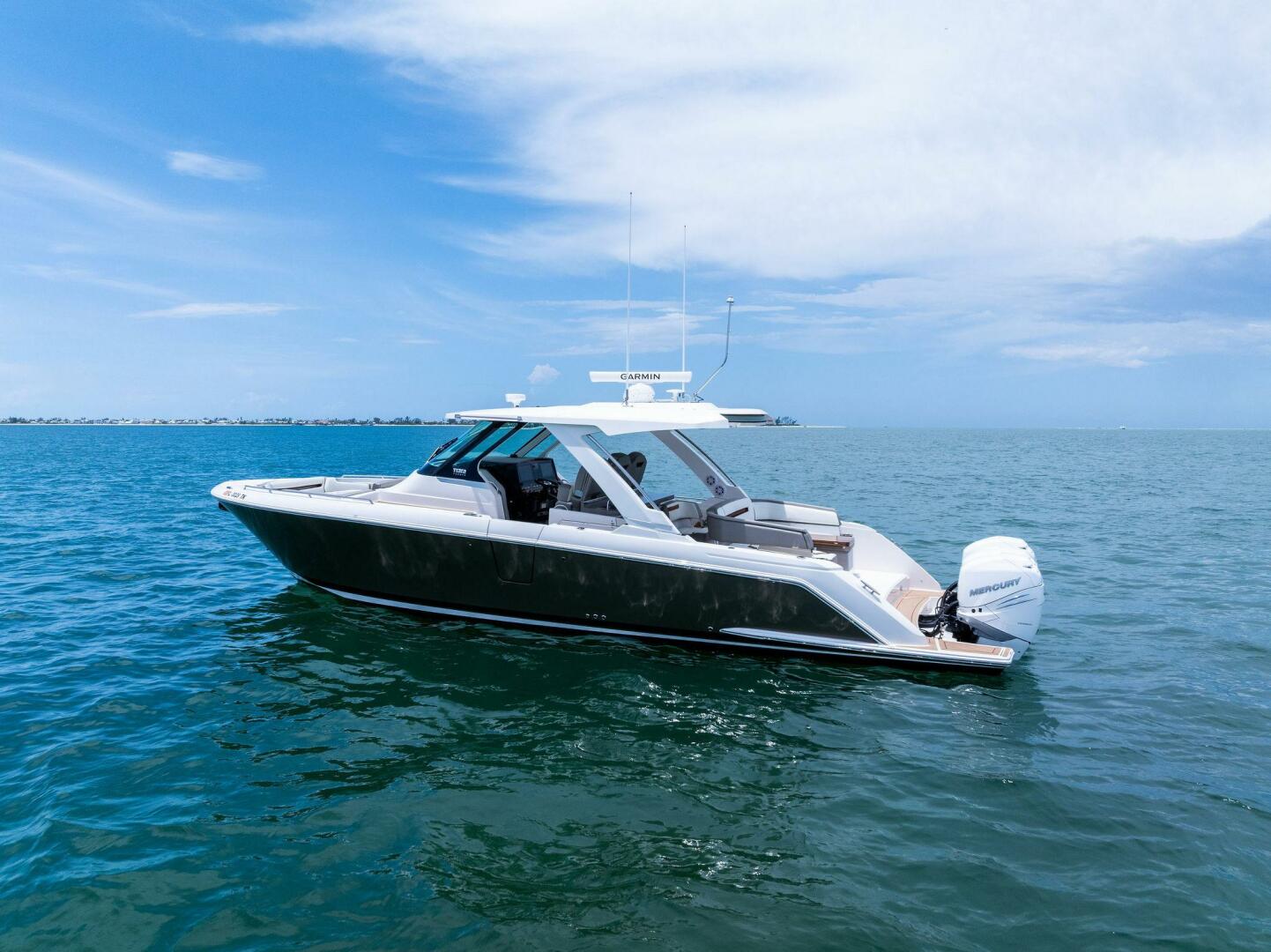 Slide: The Image of 2023 Tiara Yachts 38 LS - 5415740