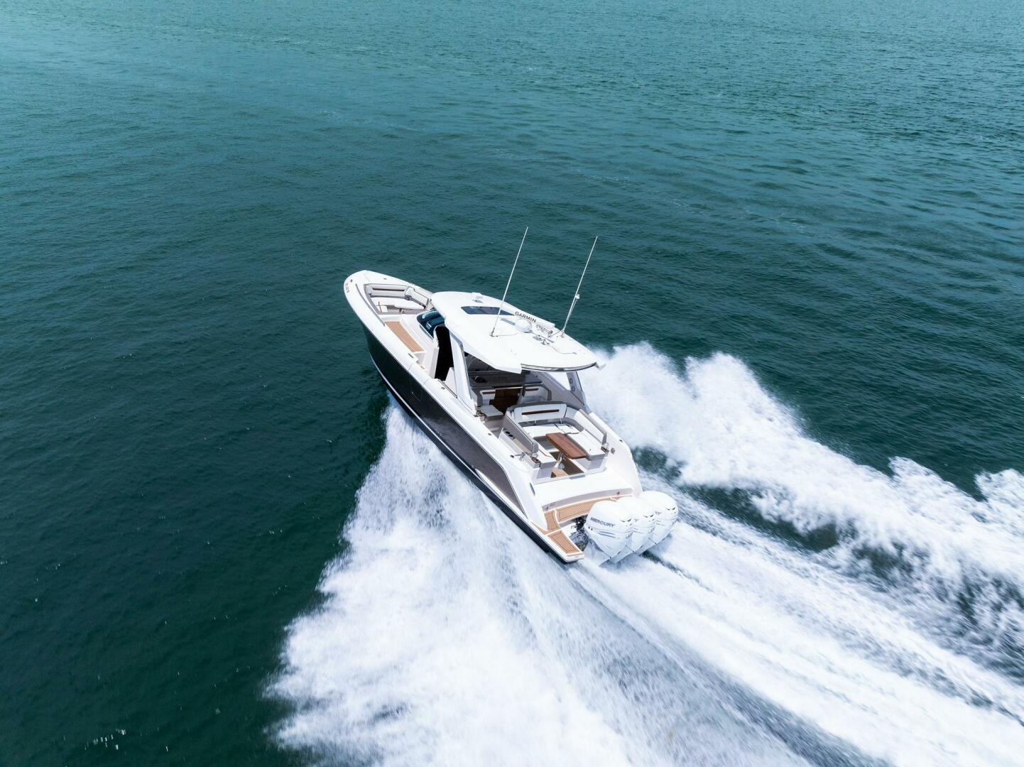 Slide: The Image of 2023 Tiara Yachts 38 LS - 5415741