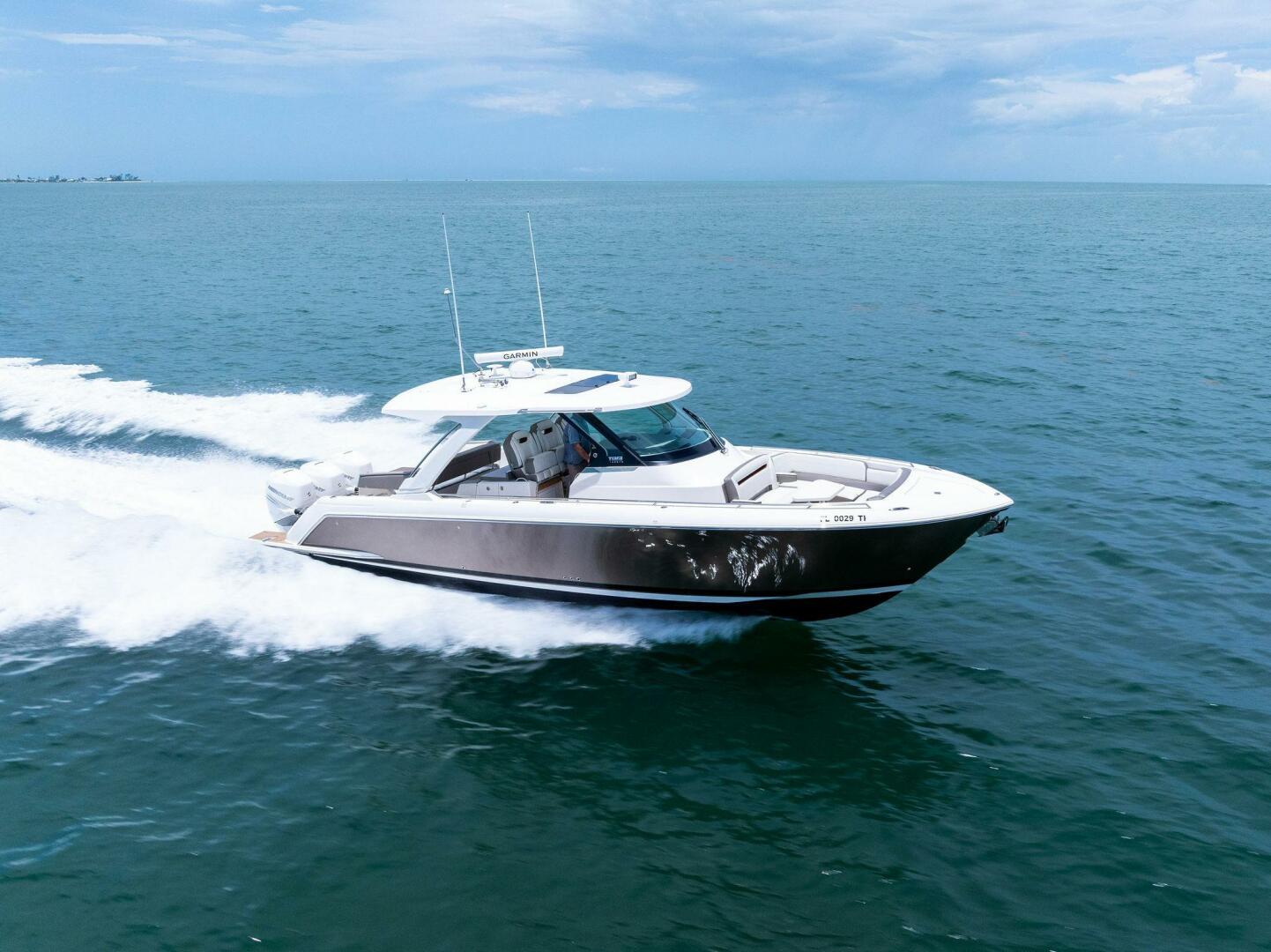 Slide: The Image of 2023 Tiara Yachts 38 LS - 5415744