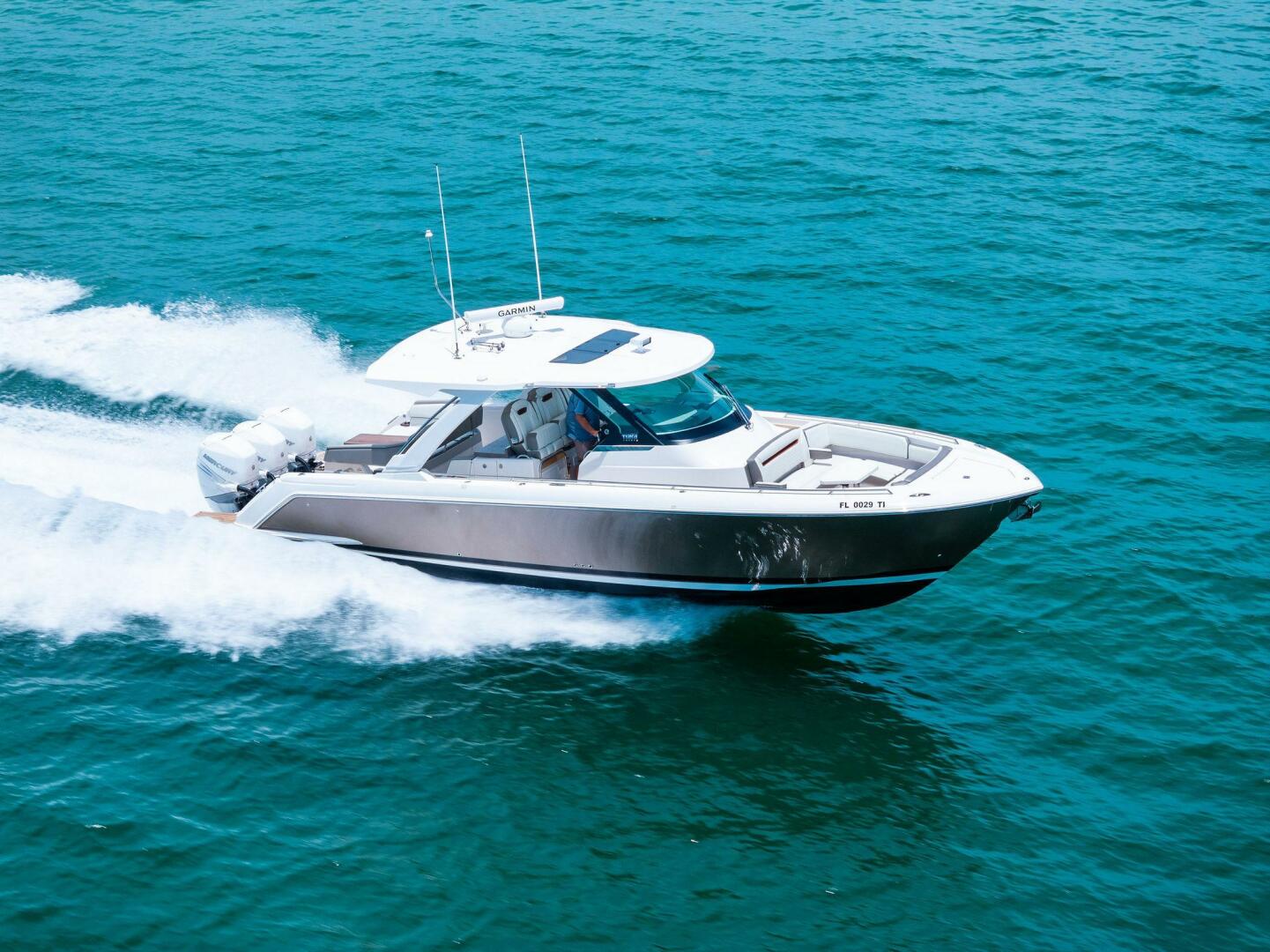 Slide: The Image of 2023 Tiara Yachts 38 LS - 5415745