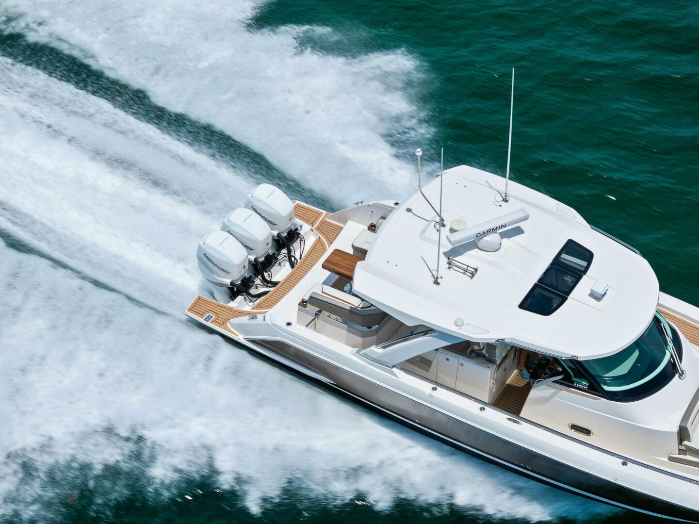Slide: The Image of 2023 Tiara Yachts 38 LS - 5415746