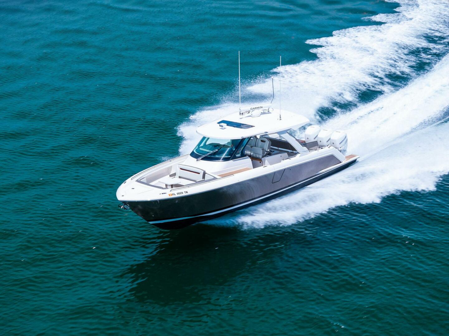 Slide: The Image of 2023 Tiara Yachts 38 LS - 5415750