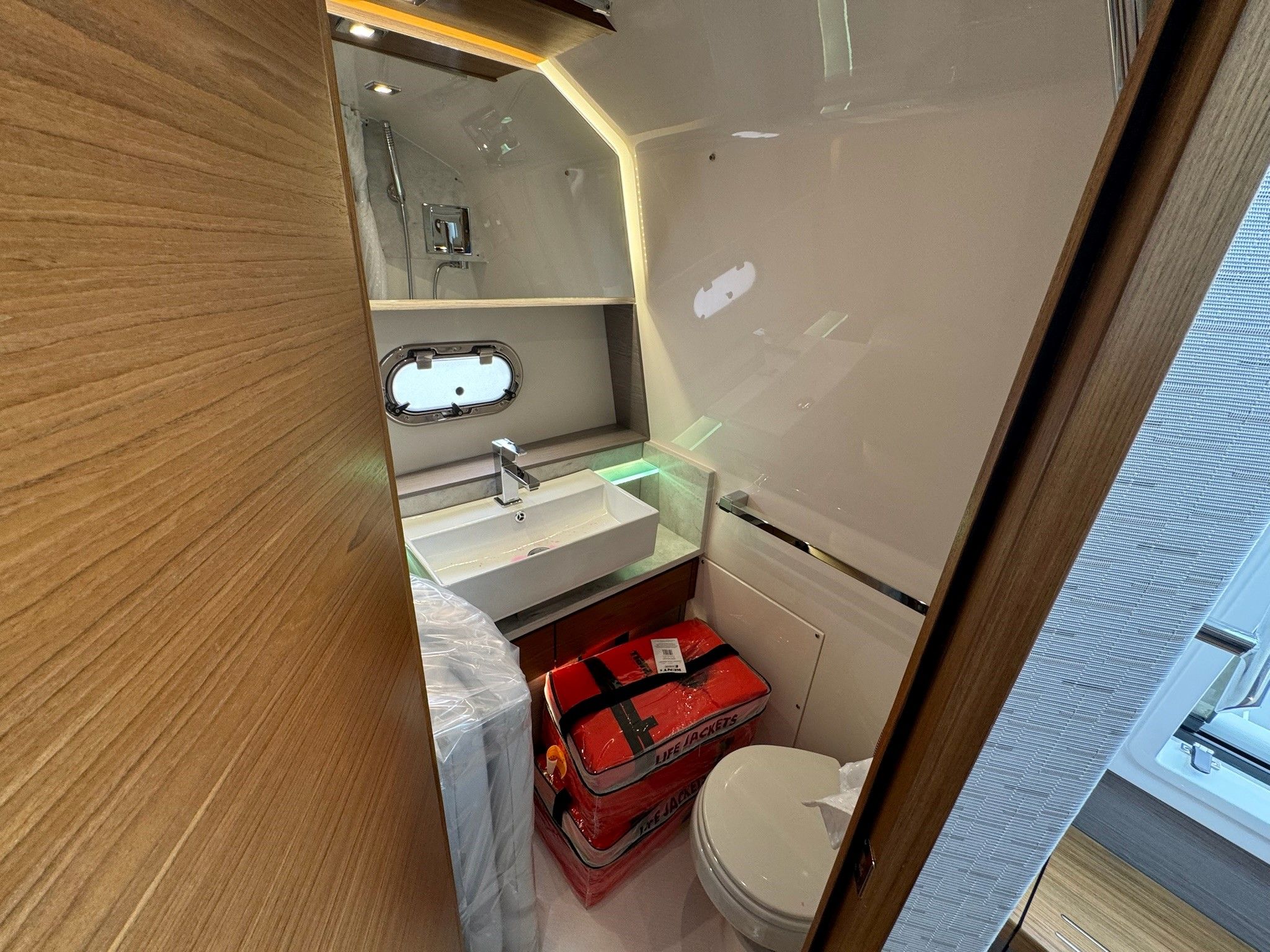 Slide: The Image of Tiara 38 LS 2025 - 48