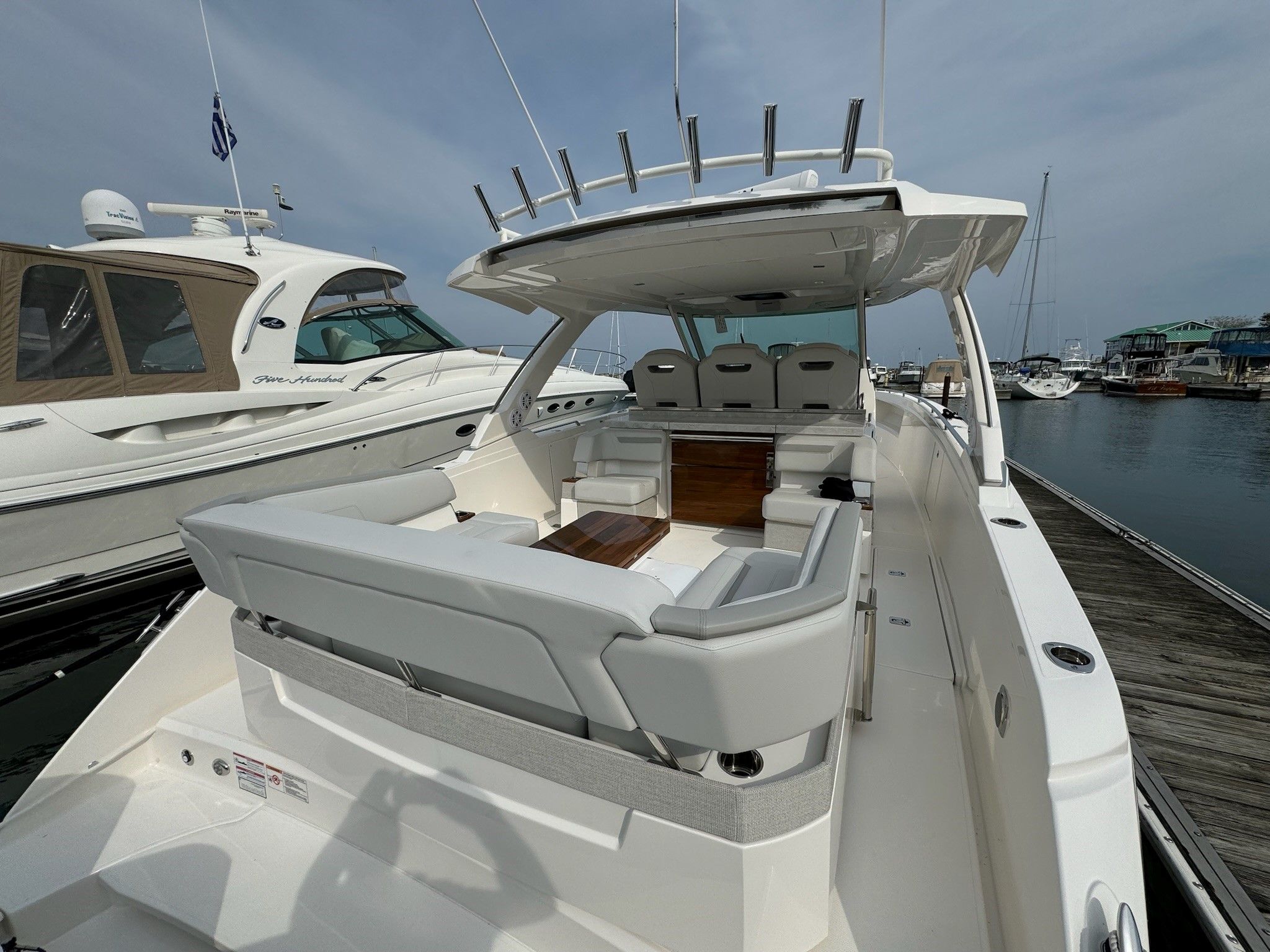 Slide: The Image of Tiara 38 LS 2025 - 9