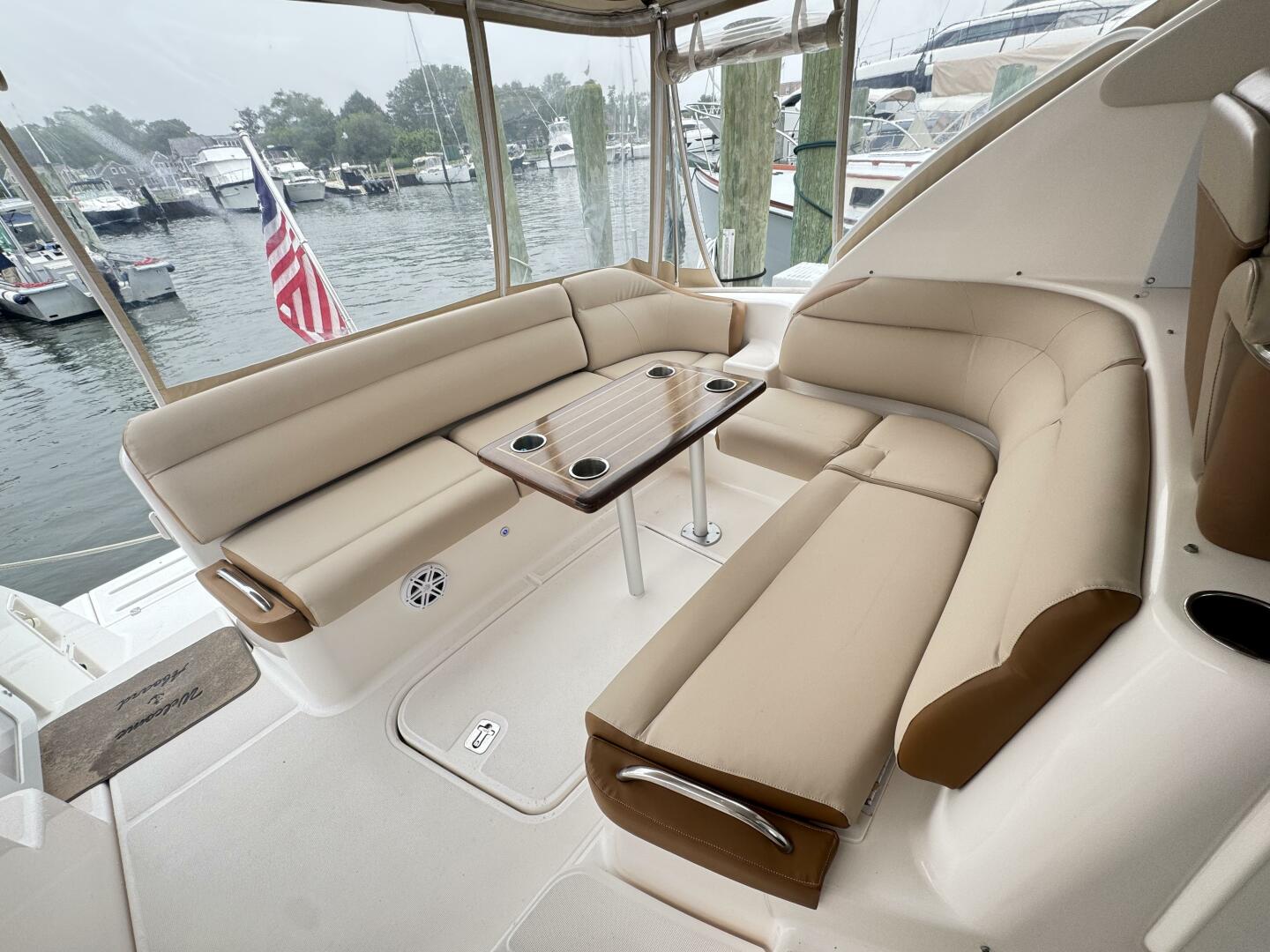 Slide: The Image of Tiara 3900 Sovran 2008 - 5505483