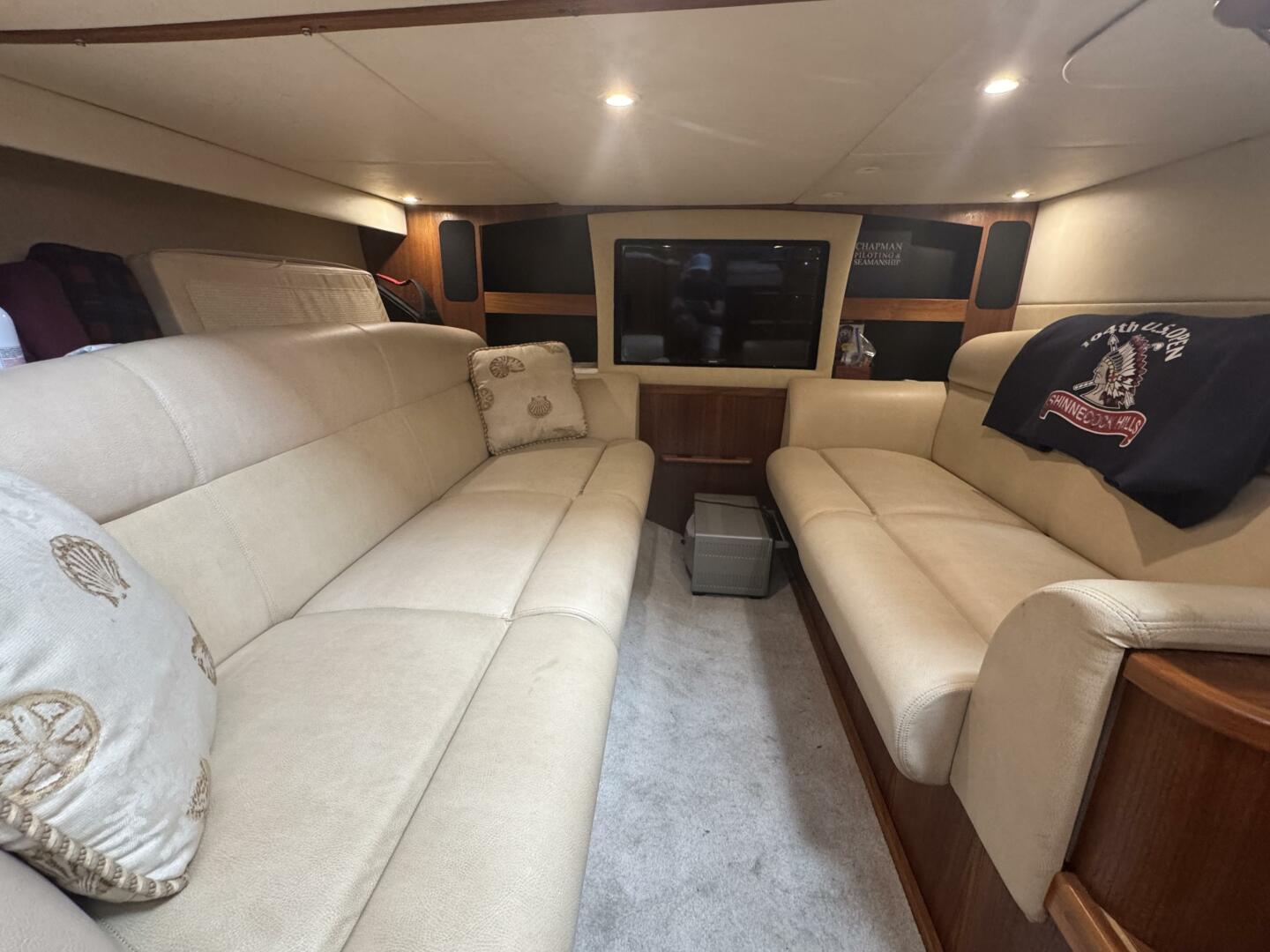 Slide: The Image of Tiara 3900 Sovran 2008 - 5505487