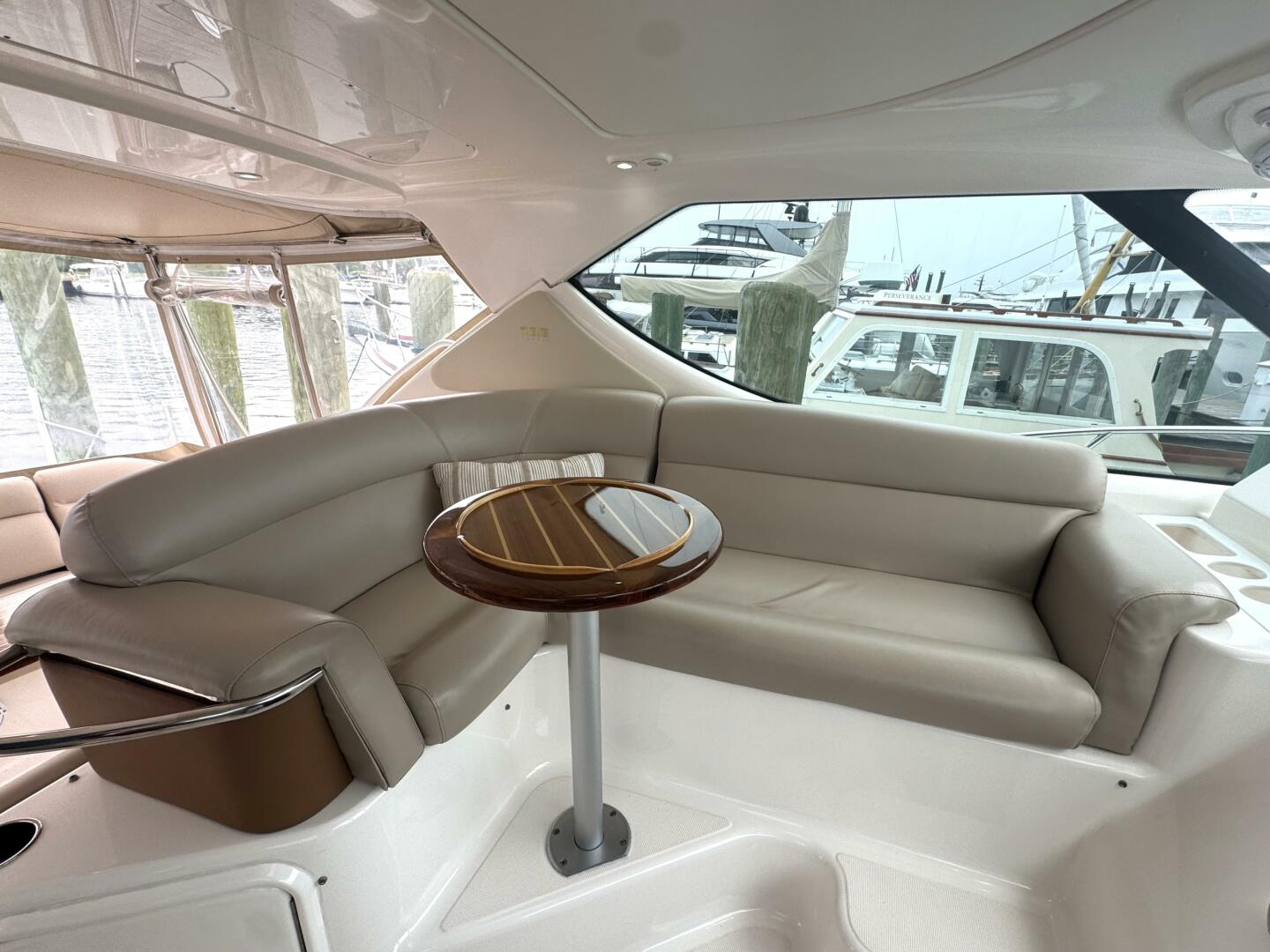 Slide: The Image of Tiara 3900 Sovran 2008 - 5505496