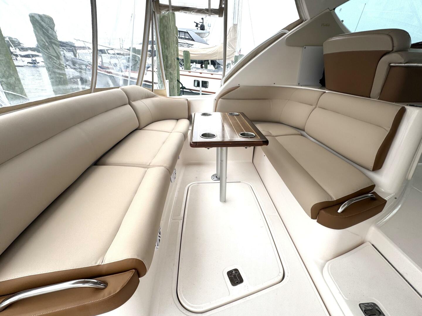 Slide: The Image of Tiara 3900 Sovran 2008 - 5505499