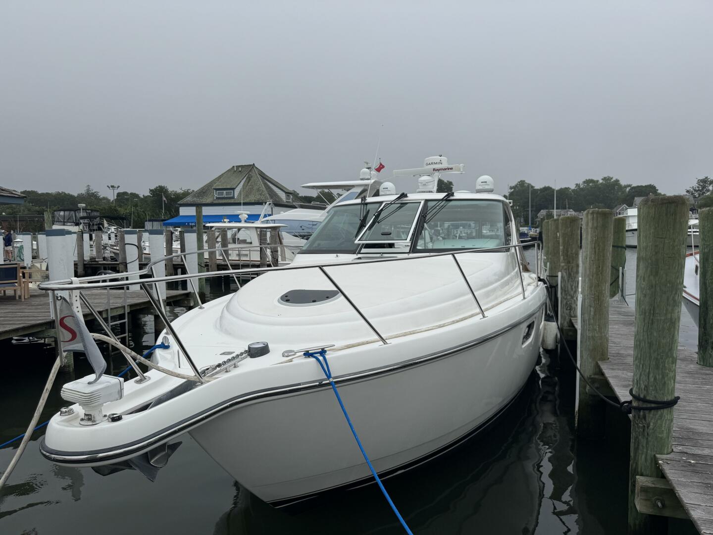 Slide: The Image of Tiara 3900 Sovran 2008 - 5505504