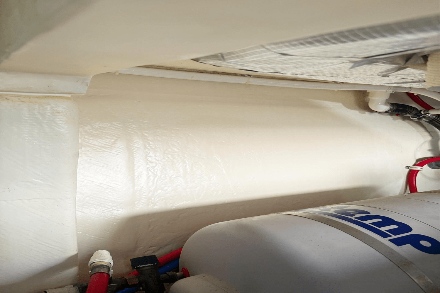 Slide: The Image of Tiara 39 COUPE 2019 - 17