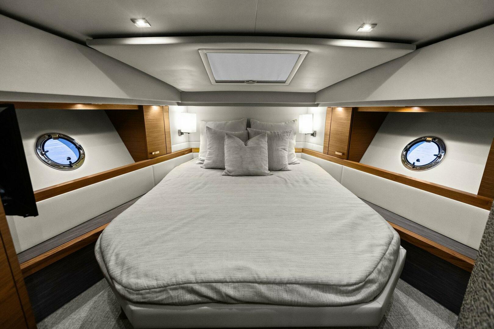 Slide: The Image of 2019 Tiara Yachts 39 Coupe - Big Eyes - Master Stateroom - 4630124