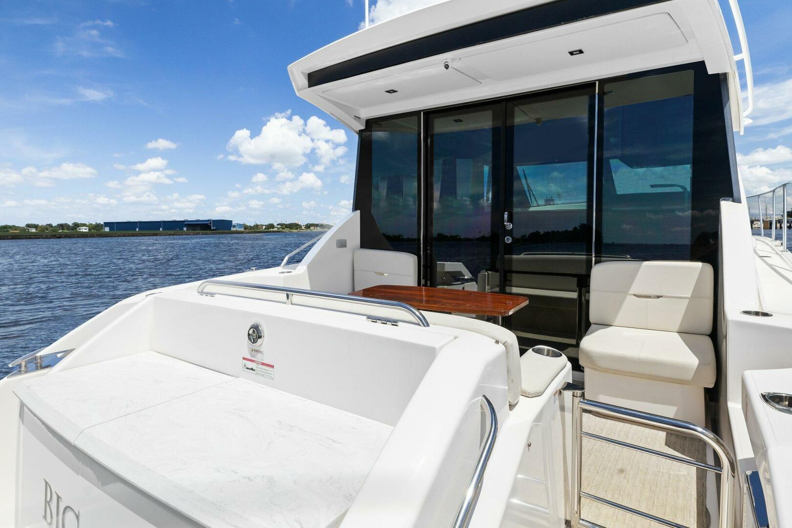 Slide: The Image of 2019 Tiara Yachts 39 Coupe - Big Eyes - Cockpit - 4630067