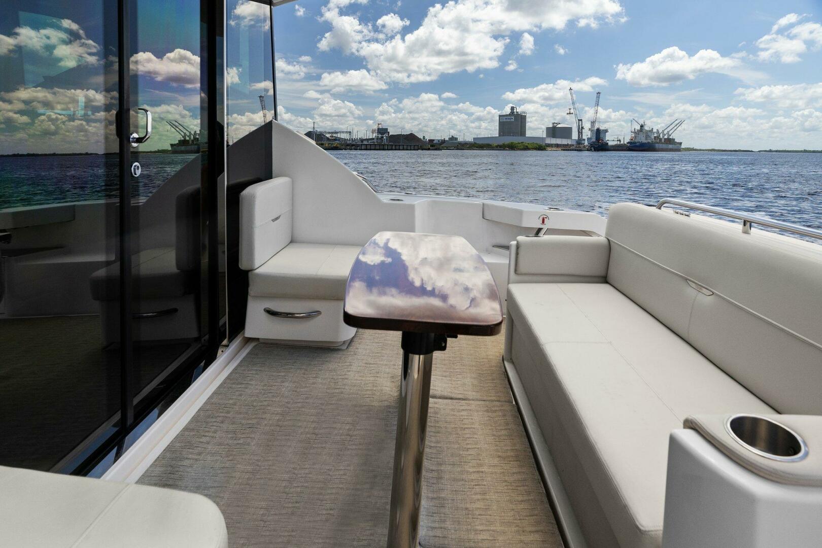 Slide: The Image of 2019 Tiara Yachts 39 Coupe - Big Eyes - Cockpit - 4630070