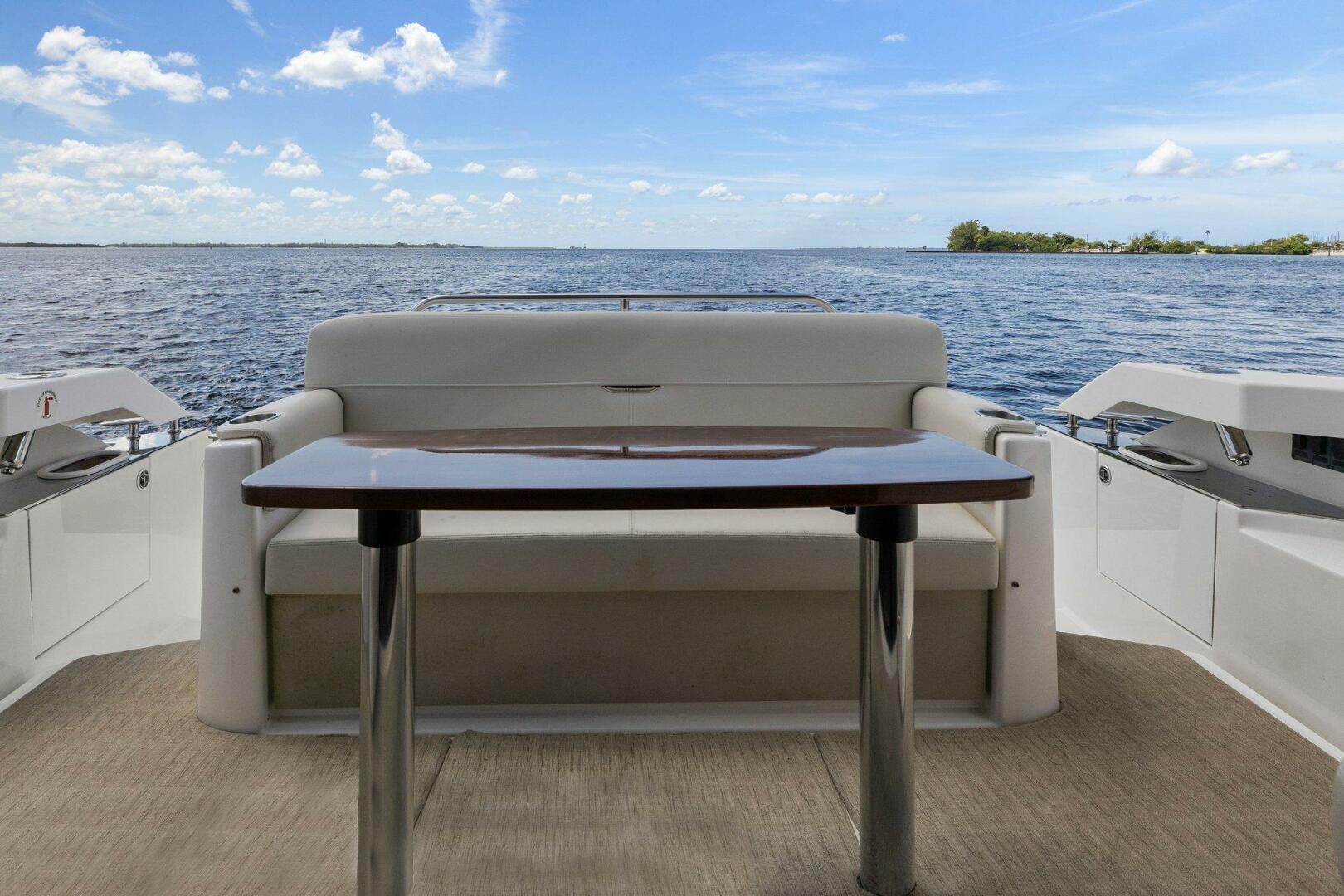 Slide: The Image of 2019 Tiara Yachts 39 Coupe - Big Eyes - Cockpit - 4630065