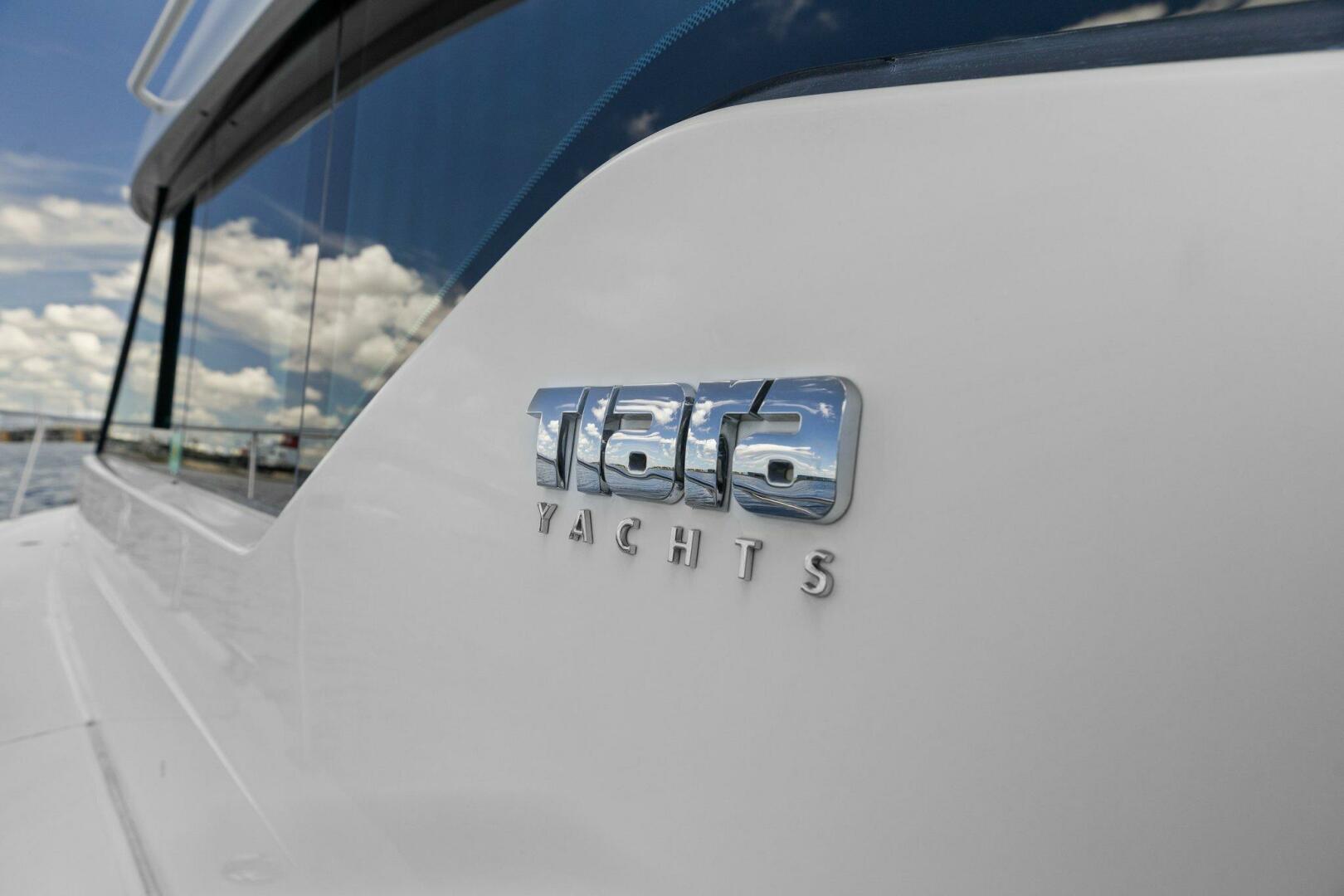 Slide: The Image of 2019 Tiara Yachts 39 Coupe - Big Eyes - - 4630164
