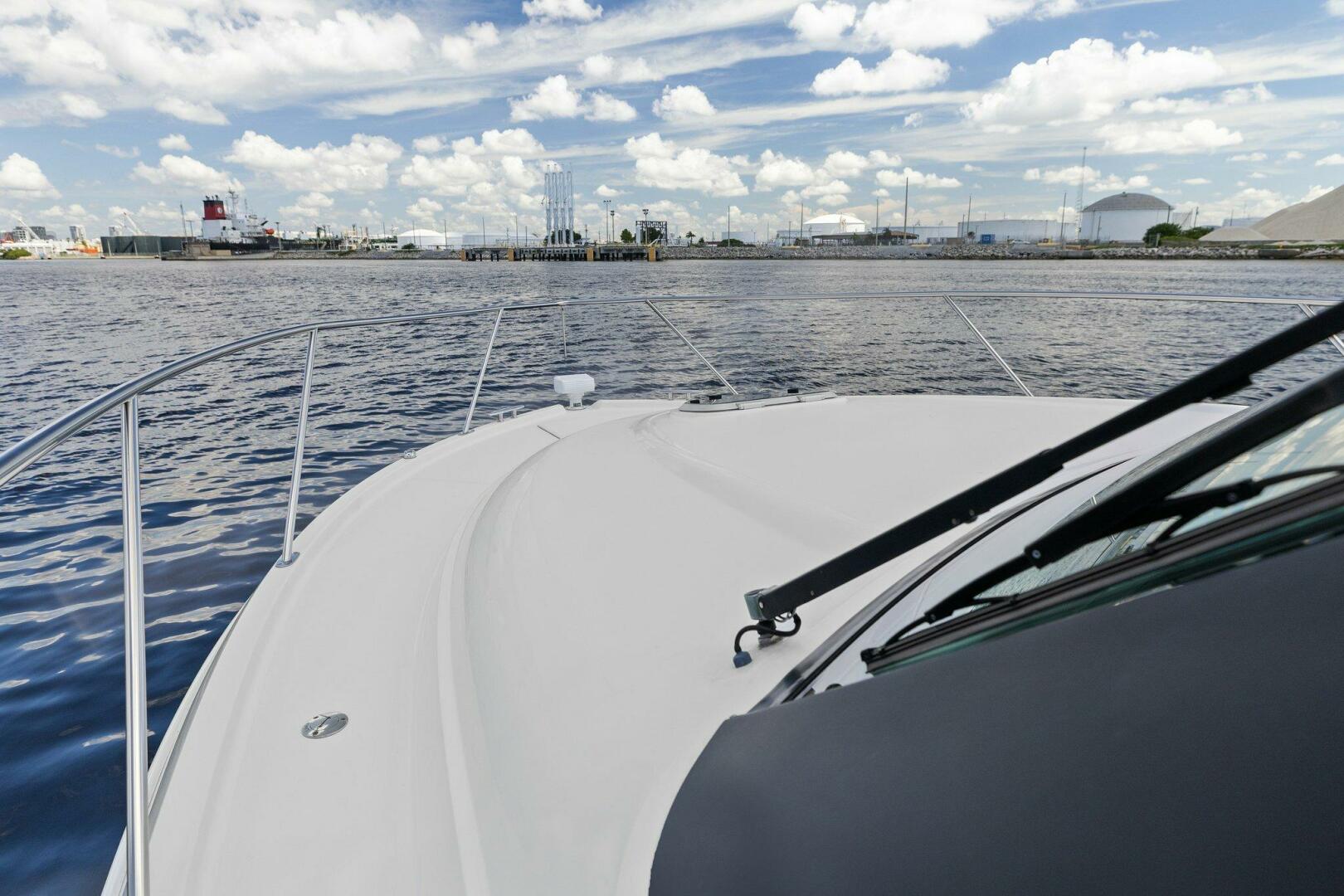 Slide: The Image of Bow2019 Tiara Yachts 39 Coupe - Big Eyes - - 4630165