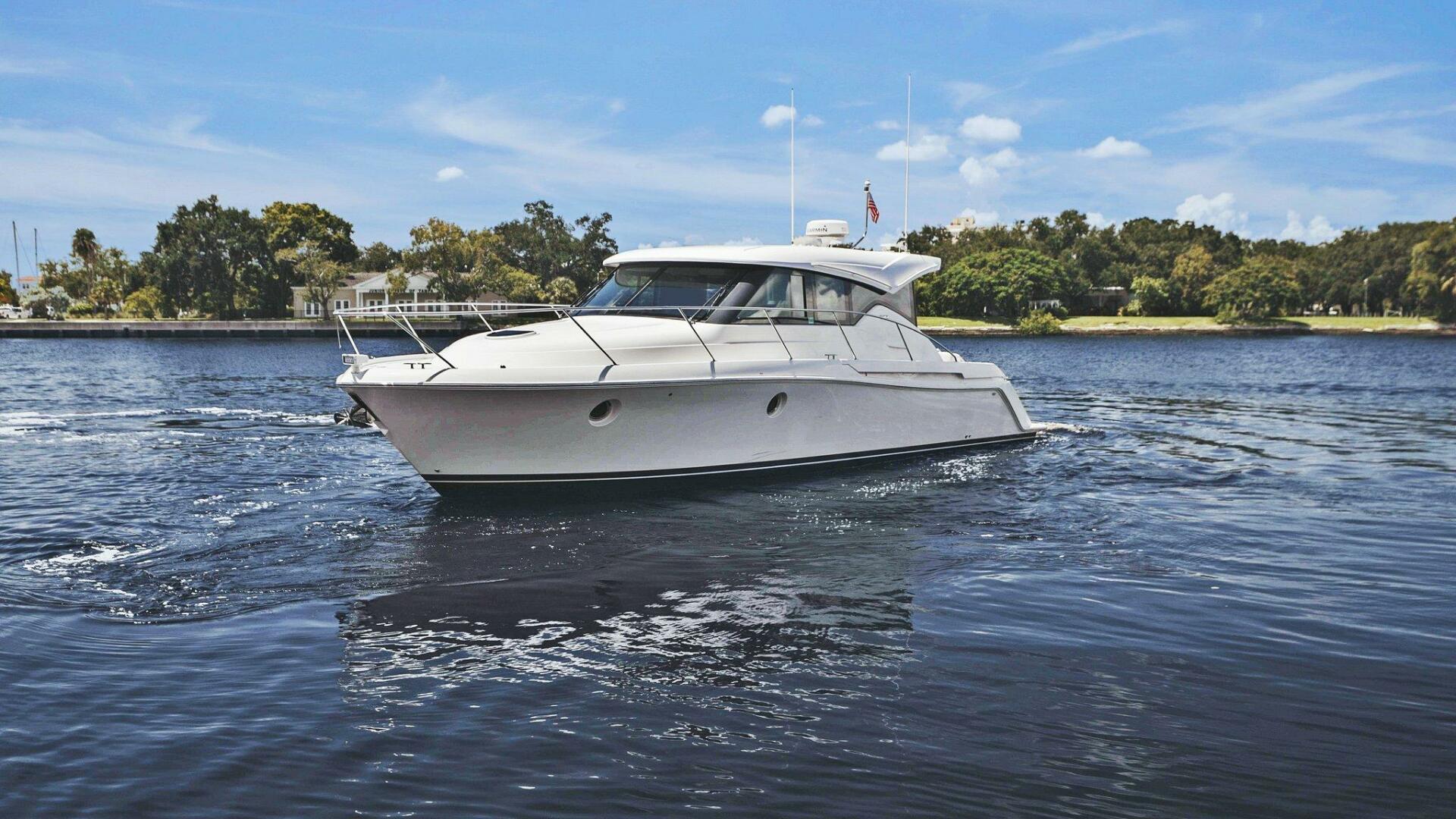 Slide: The Image of 2019 Tiara Yachts 39 Coupe - Big Eyes - - 4630194