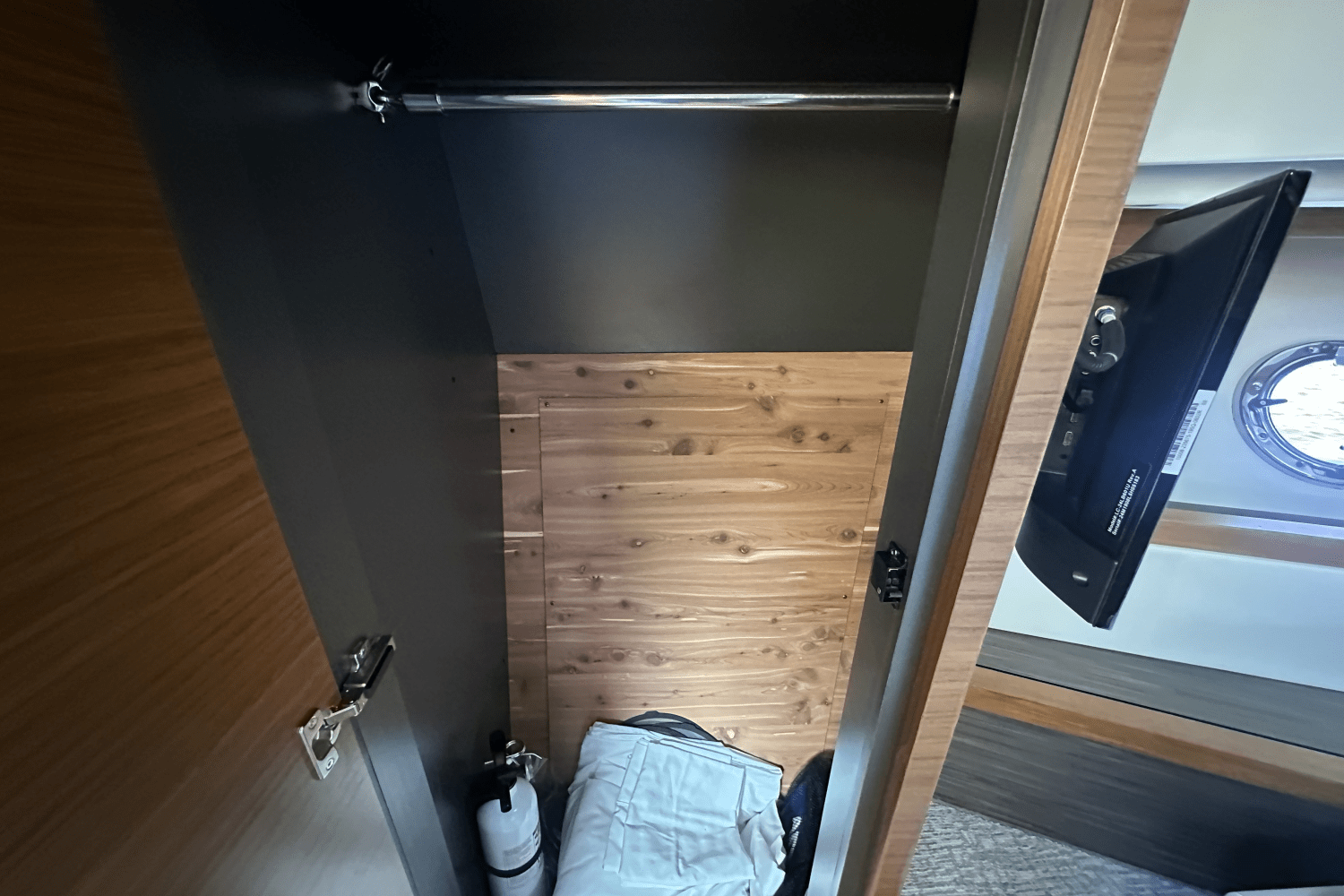 Slide: The Image of Tiara 39 COUPE 2020 - 22