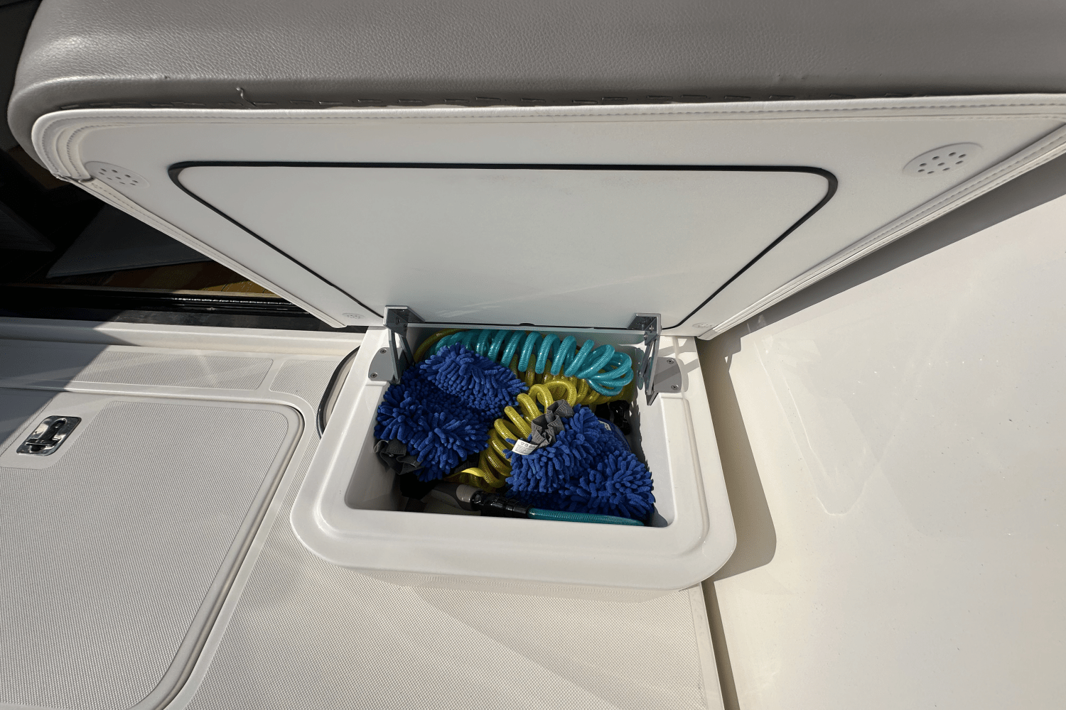 Slide: The Image of Tiara 39 COUPE 2020 - 28