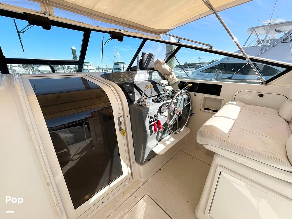 Slide: The Image of Captain's Chair - 15178276