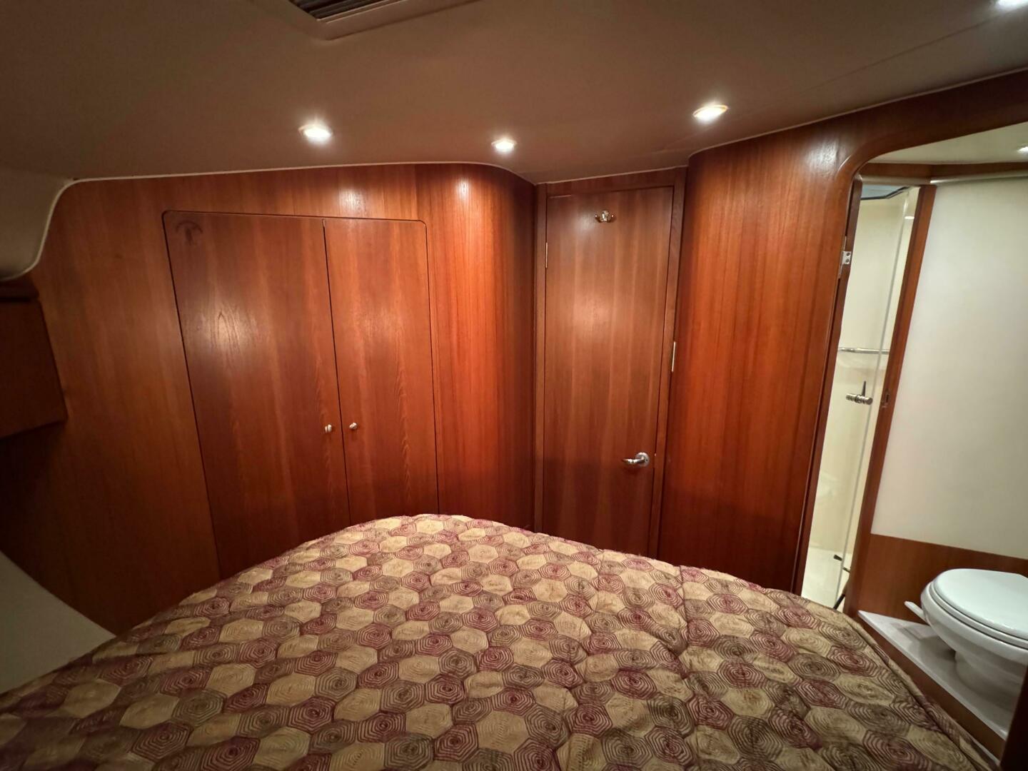 Slide: The Image of Tiara 4300 Sovran 2006 - 5230856