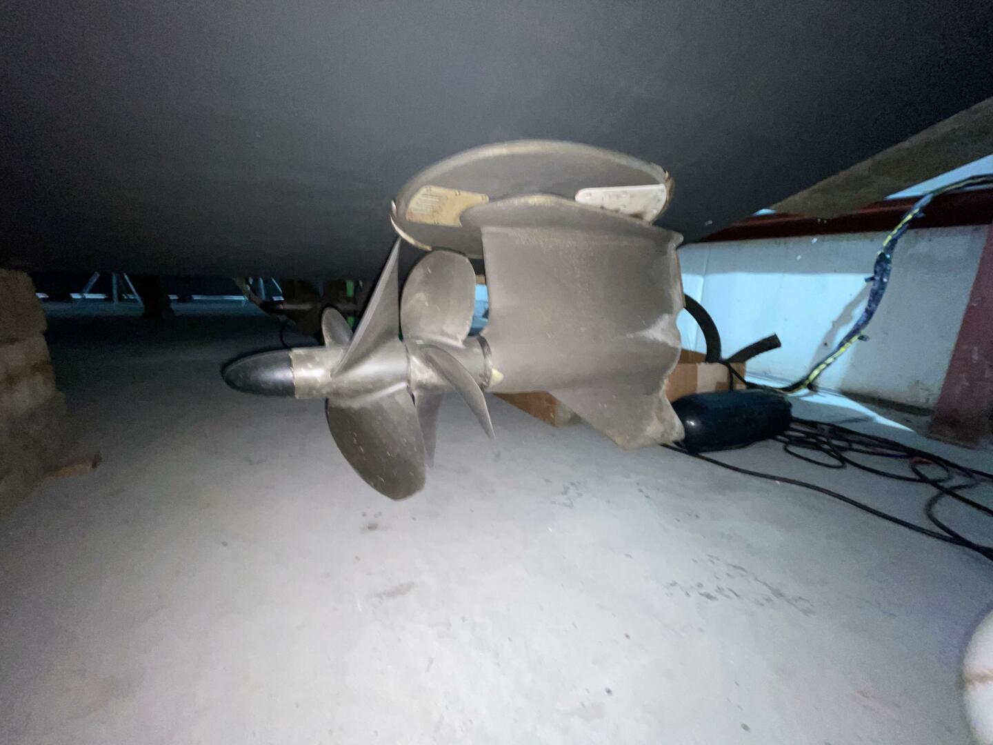 Slide: The Image of Tiara 4300 Sovran 2007 - 5243178