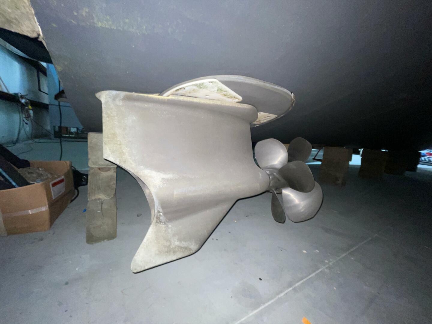 Slide: The Image of Tiara 4300 Sovran 2007 - 5243180