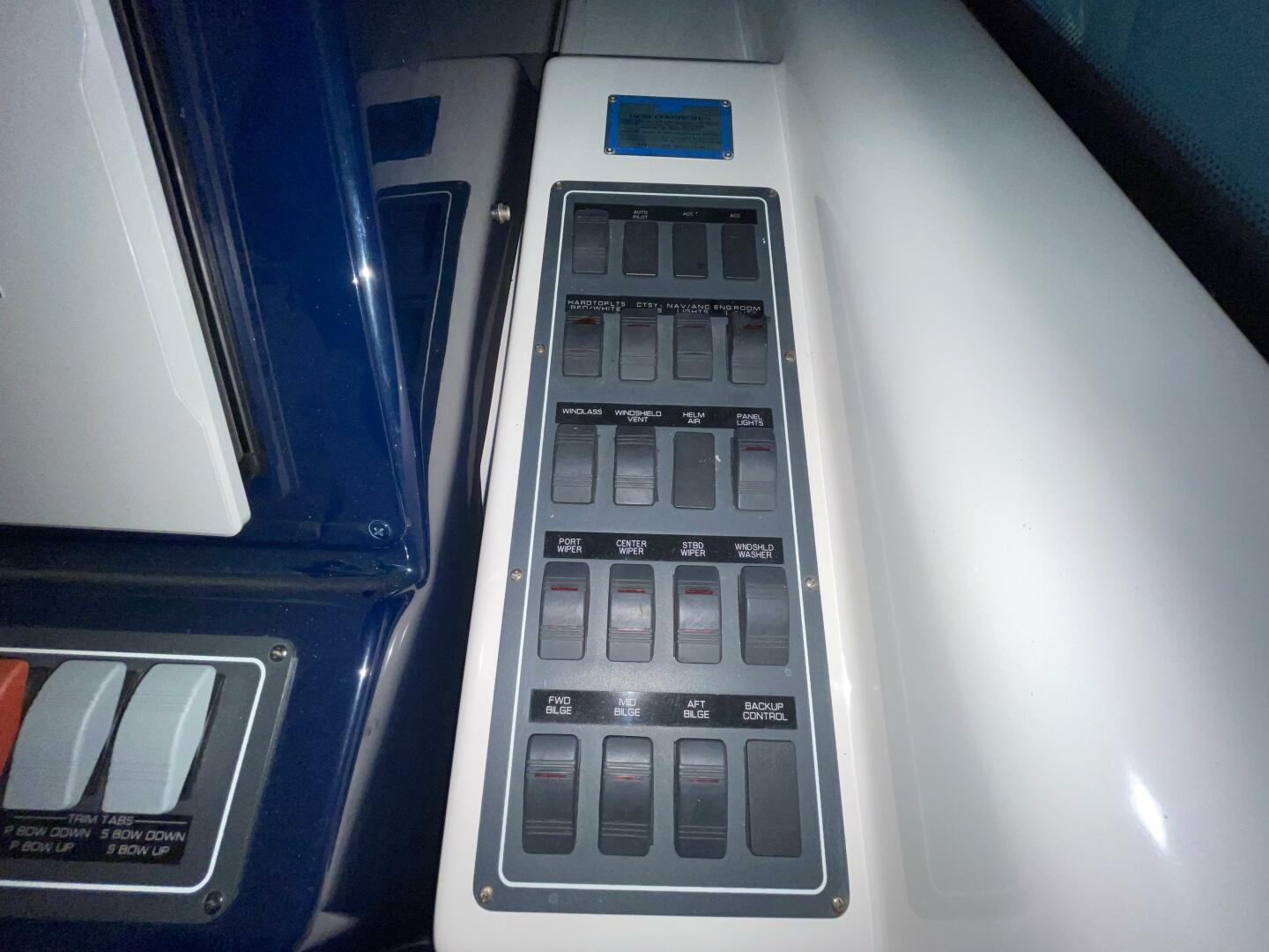 Slide: The Image of Tiara 4300 Sovran 2007 - 5243188