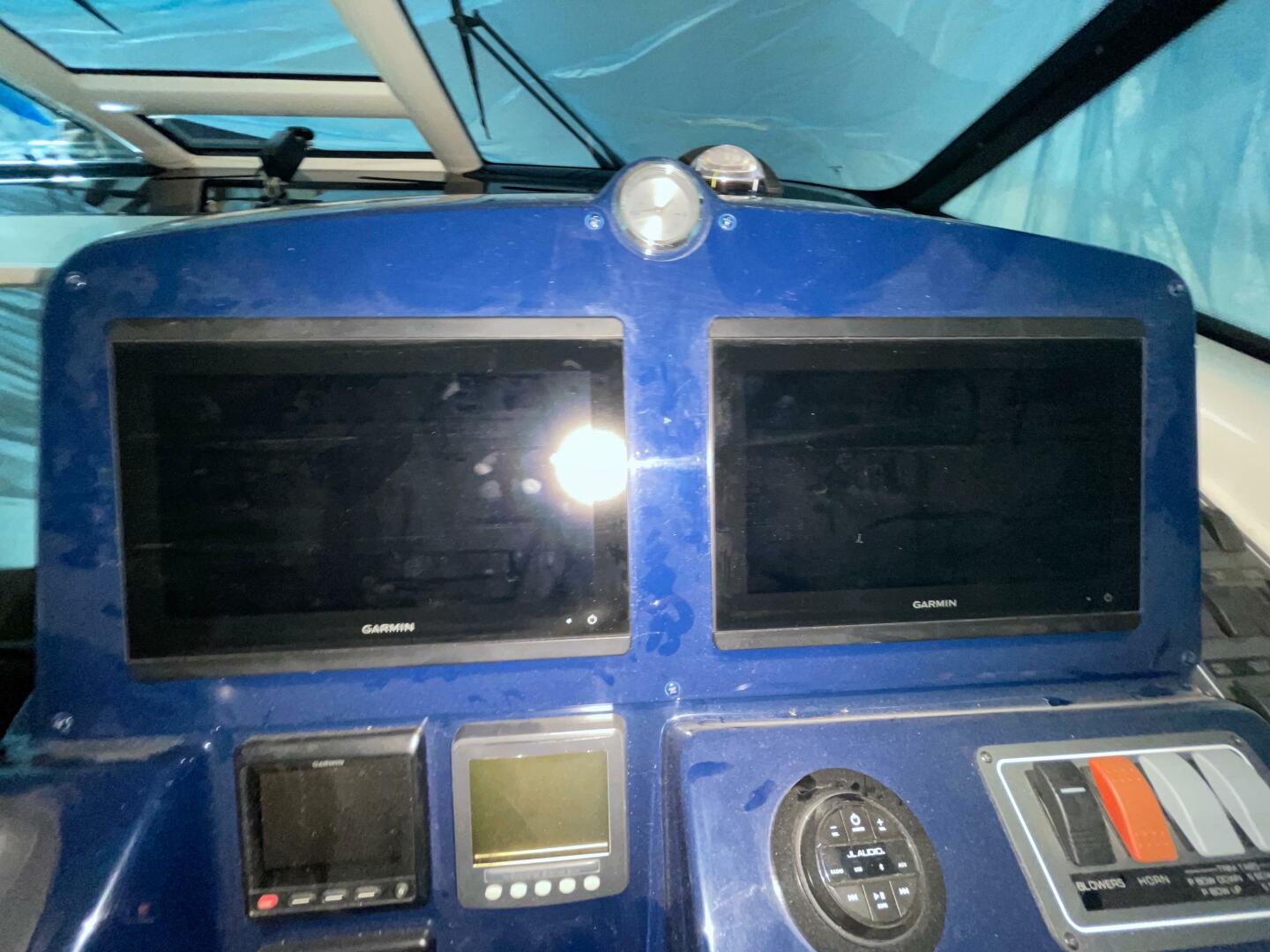 Slide: The Image of Tiara 4300 Sovran 2007 - 5243191