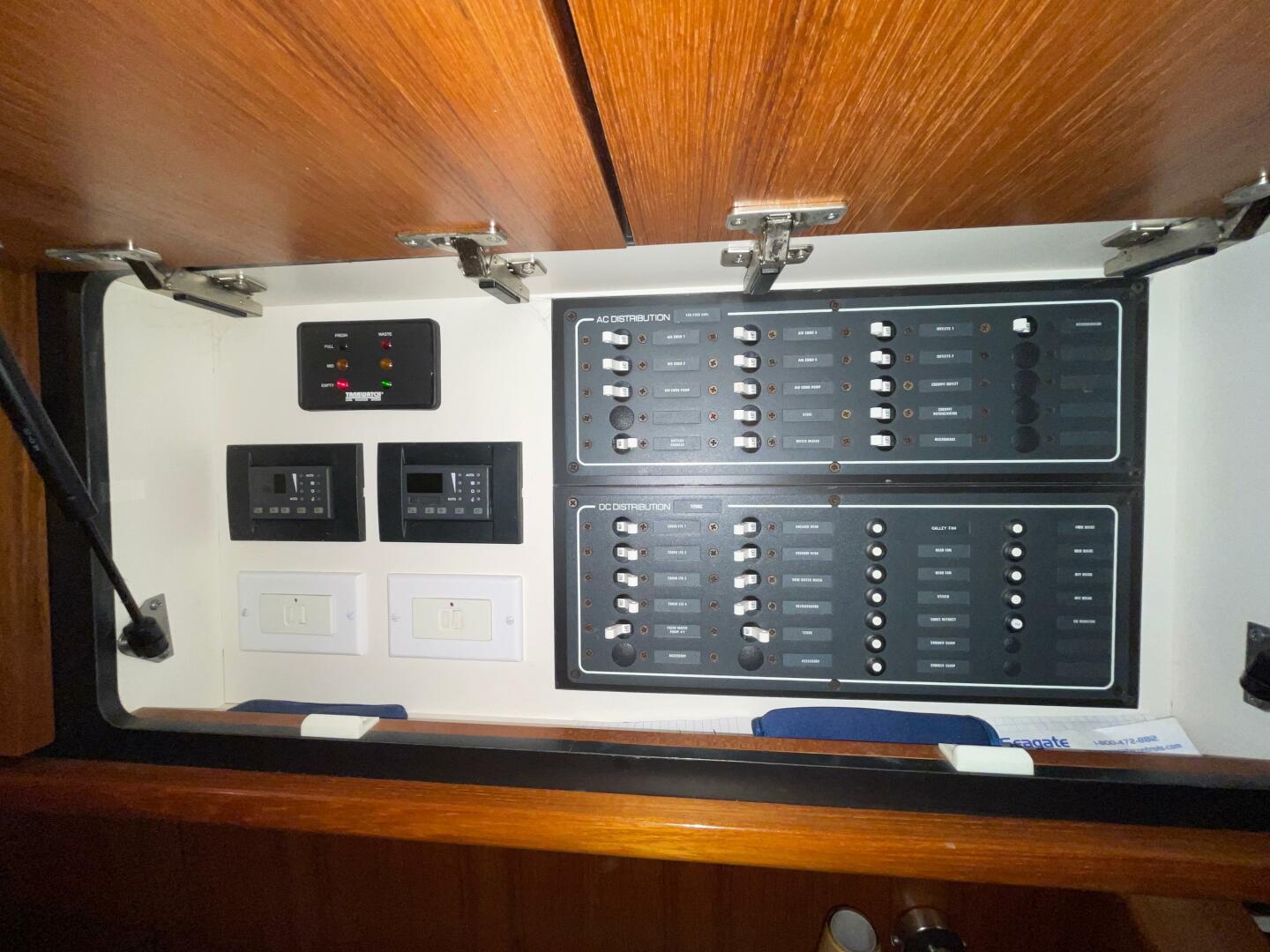 Slide: The Image of Tiara 4300 Sovran 2007 - 5243204