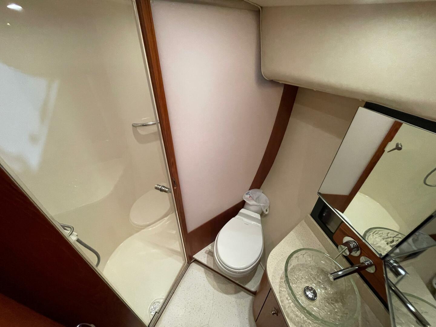 Slide: The Image of Tiara 4300 Sovran 2007 - 5243206