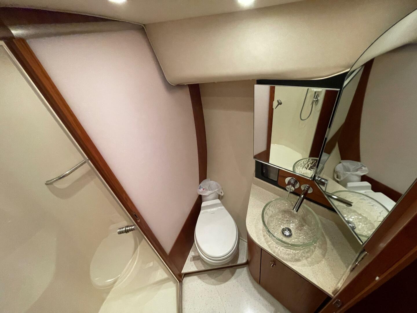 Slide: The Image of Tiara 4300 Sovran 2007 - 5243207