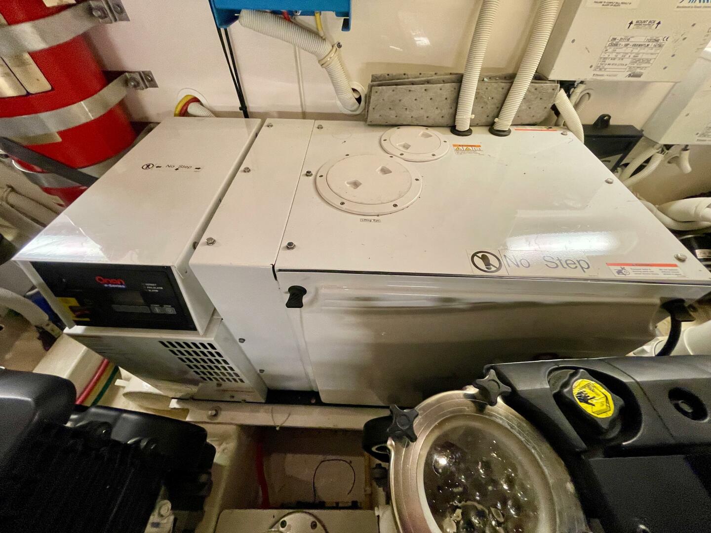 Slide: The Image of Tiara 4300 Sovran 2007 - 5243247