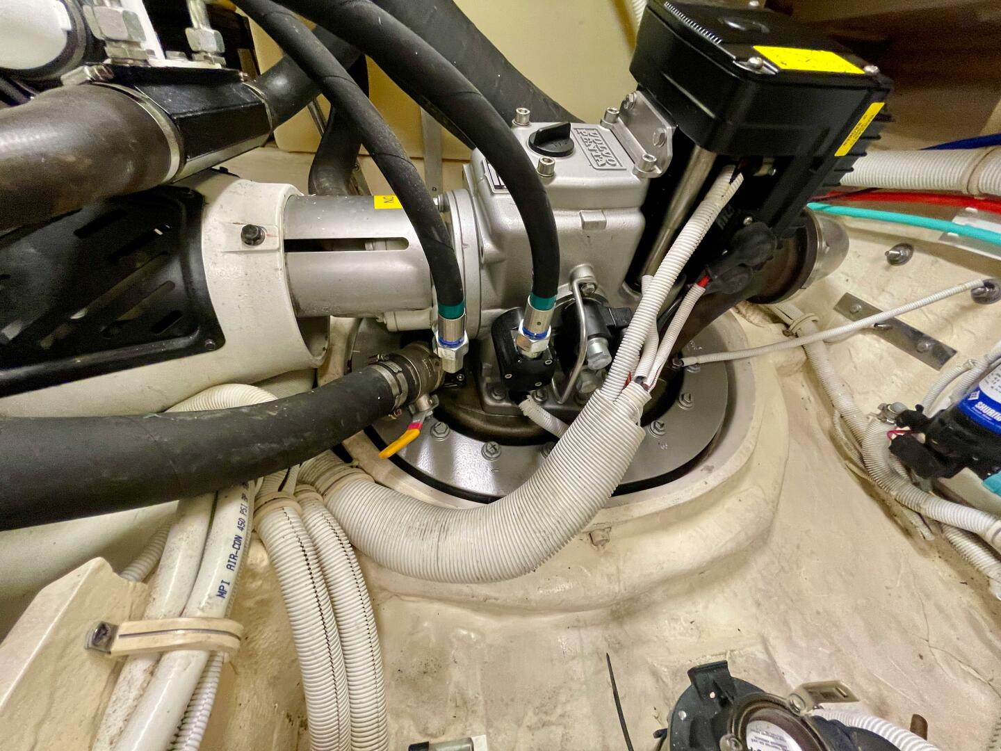 Slide: The Image of Tiara 4300 Sovran 2007 - 5243252