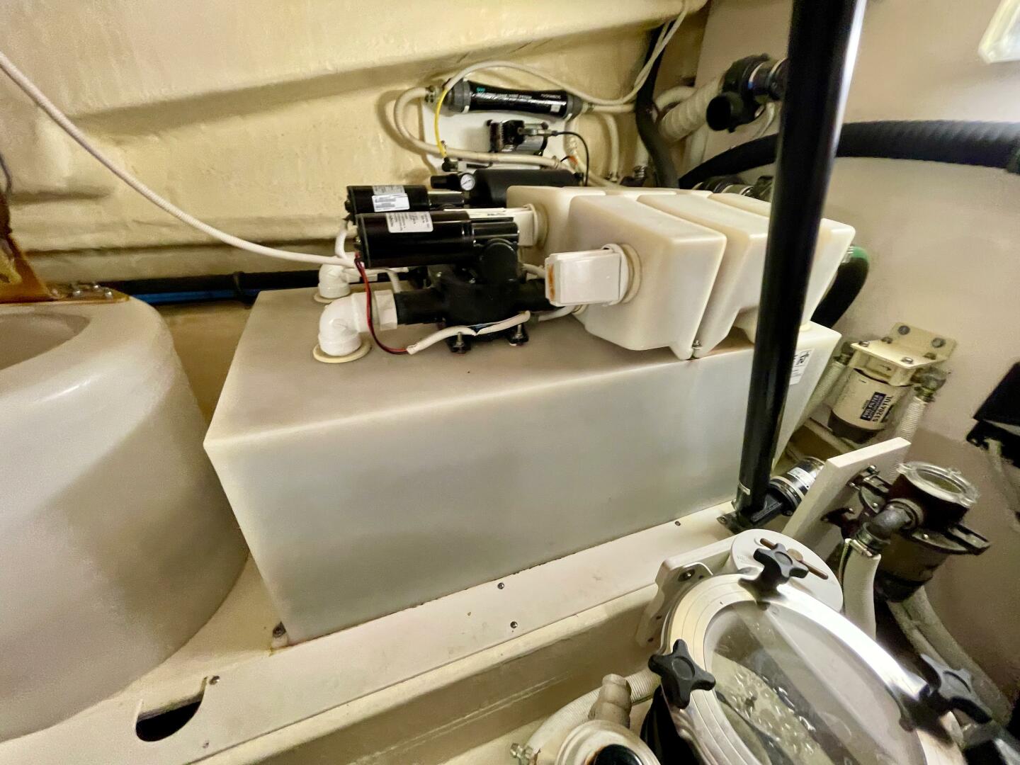 Slide: The Image of Tiara 4300 Sovran 2007 - 5243255