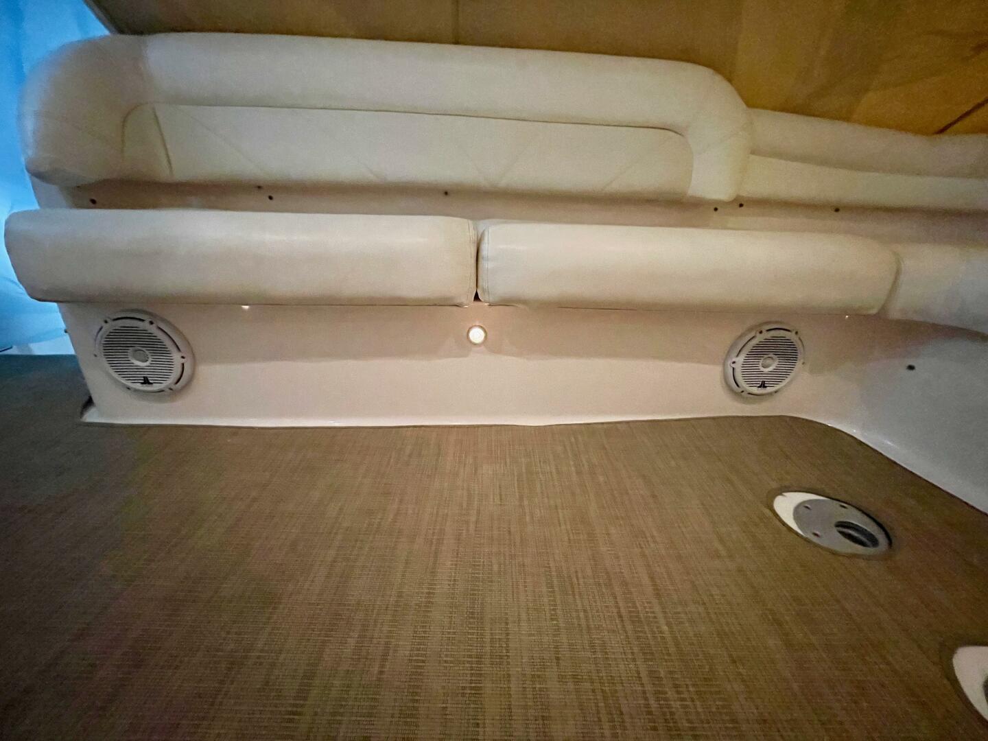 Slide: The Image of Tiara 4300 Sovran 2007 - 5243264