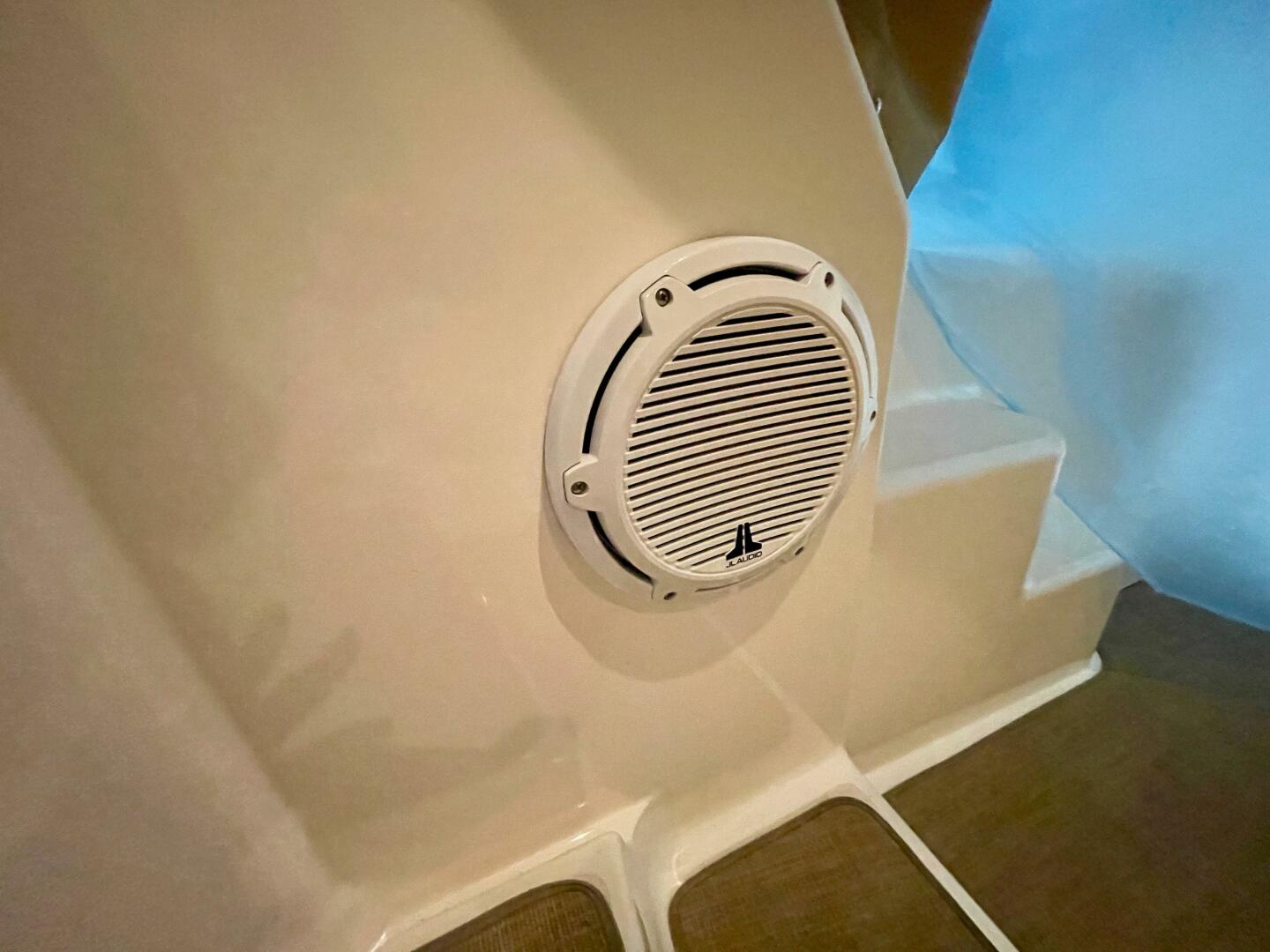 Slide: The Image of Tiara 4300 Sovran 2007 - 5243274