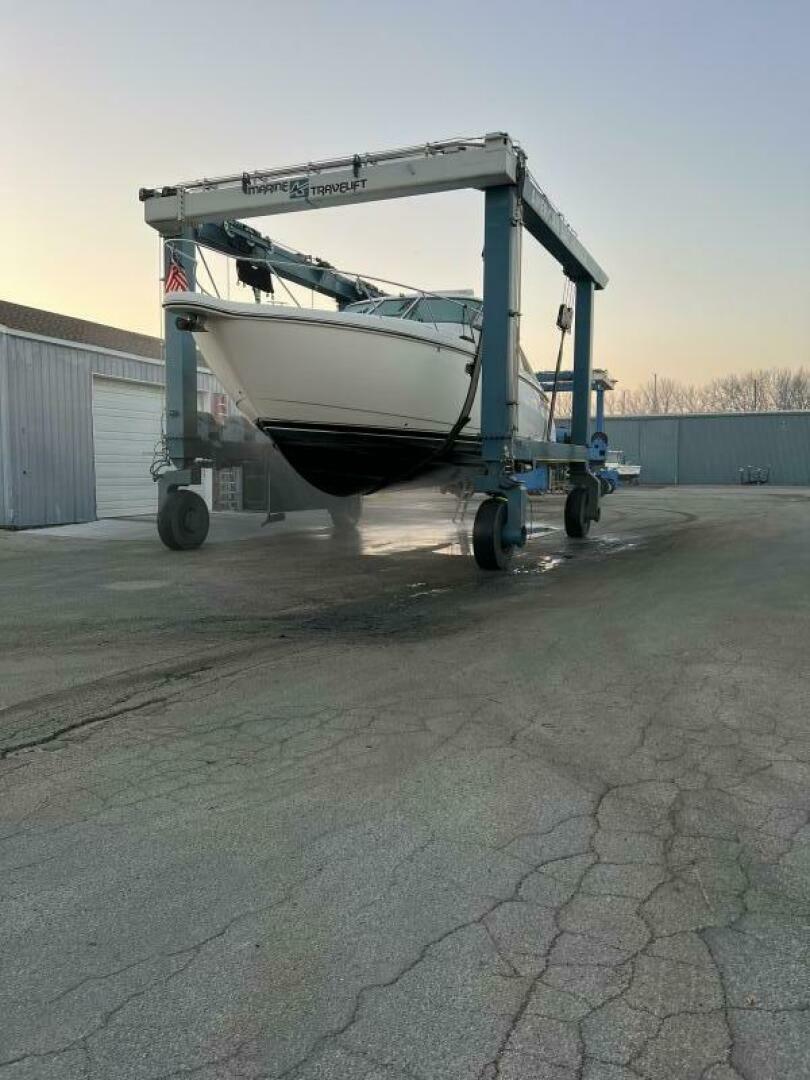 Slide: The Image of Tiara 4300 Sovran 2007 - 5246116