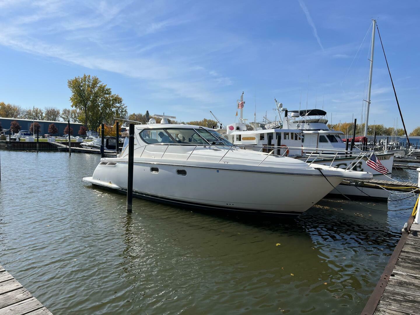 Slide: The Image of Tiara 4300 Sovran 2007 - 5246119