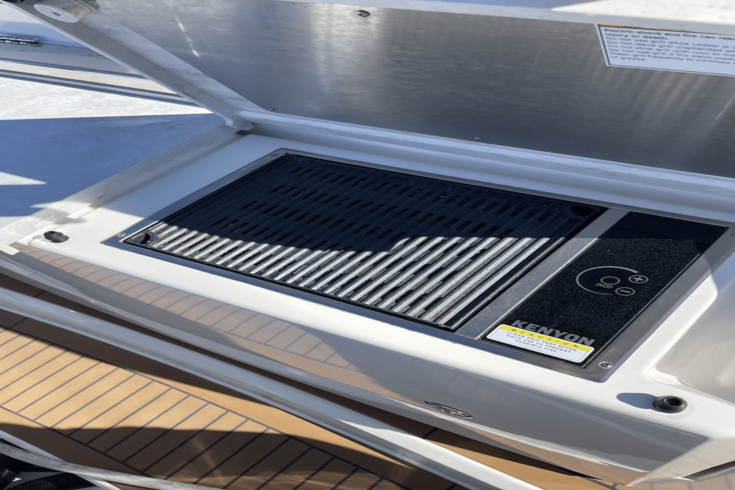 Slide: The Image of Tiara 43LE 2022 - 11