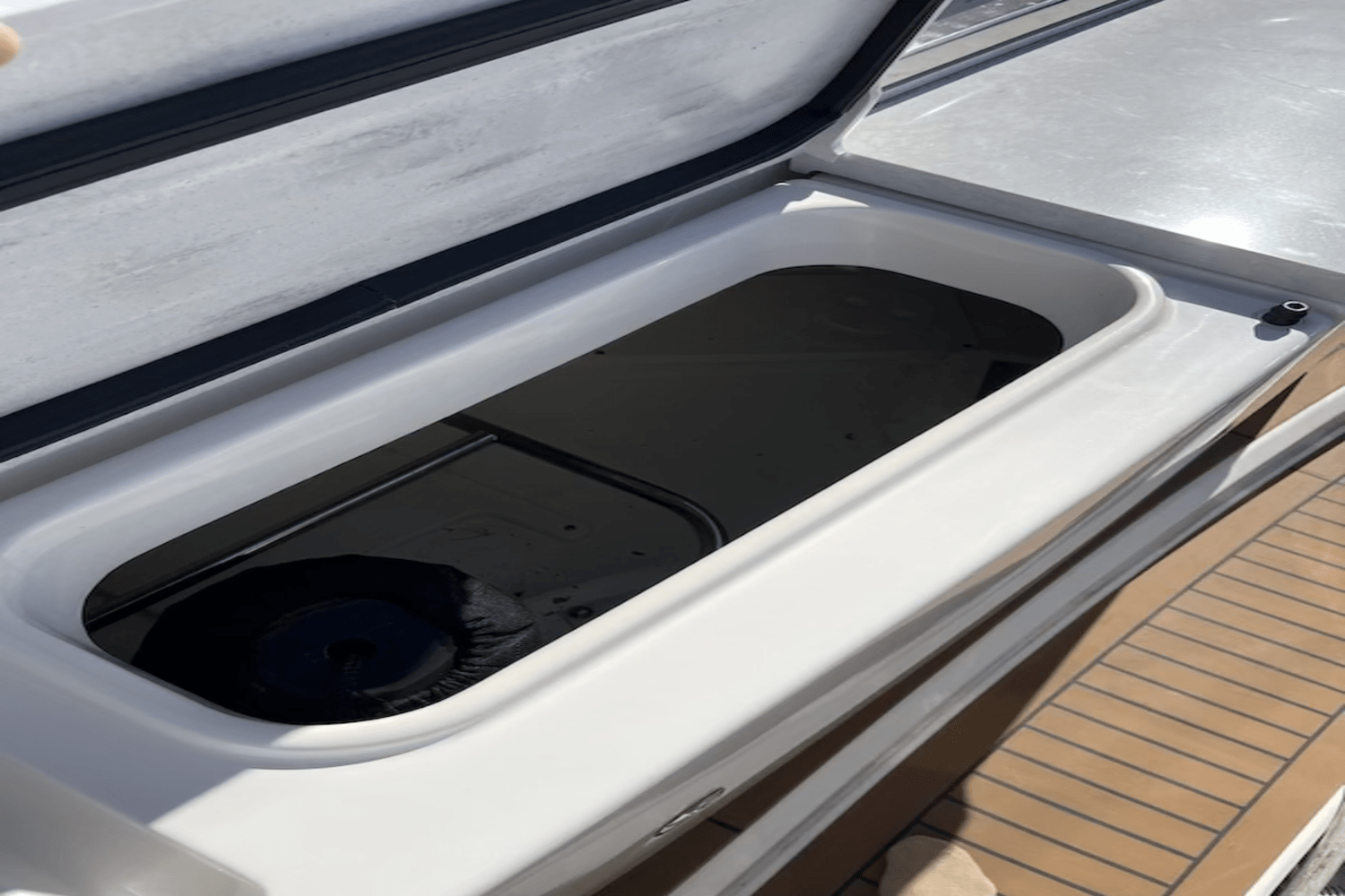 Slide: The Image of Tiara 43LE 2022 - 12