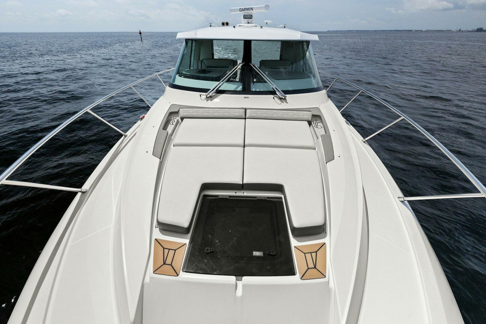 Slide: The Image of 2022 Tiara Sport 43 LE - 4746610