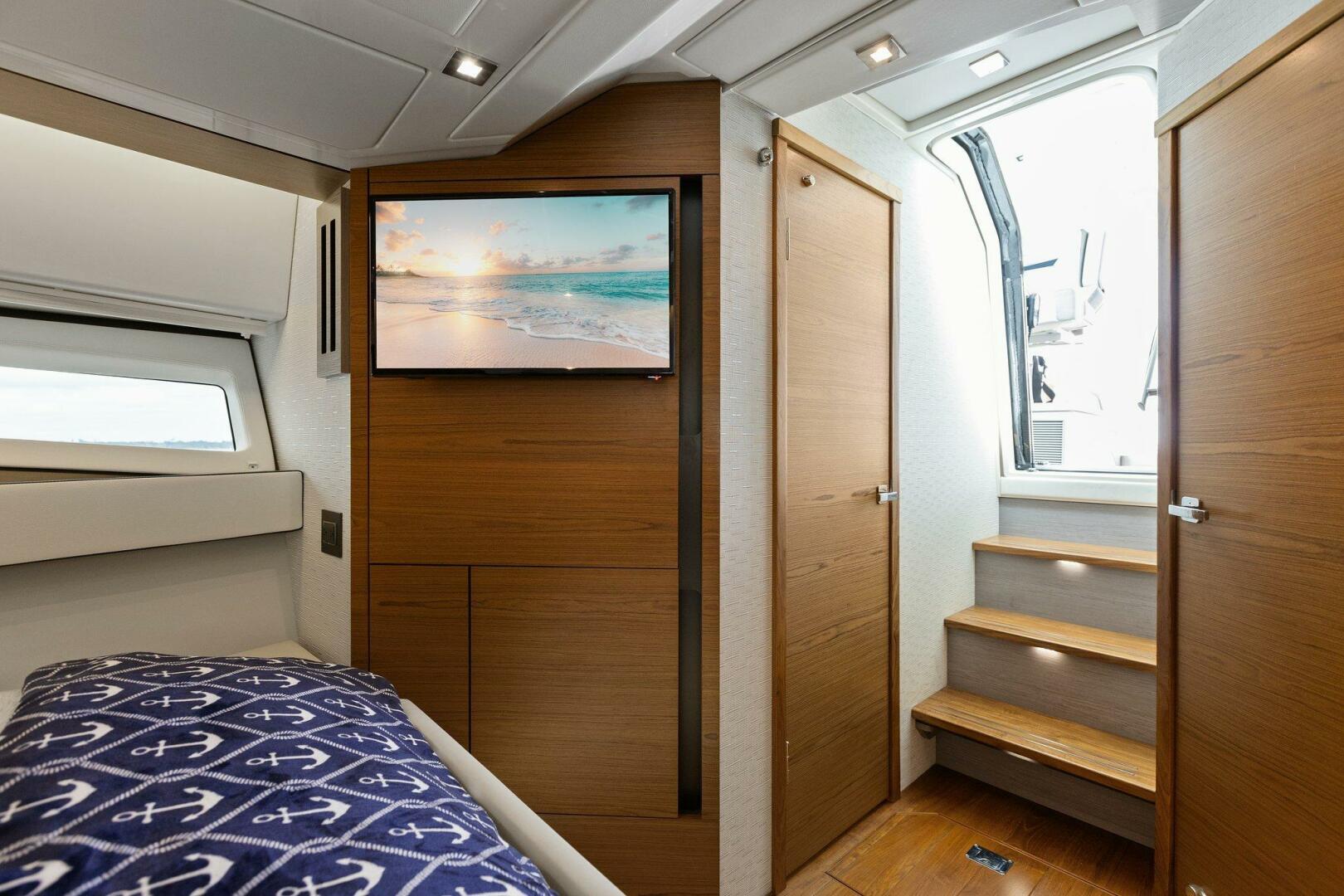 Slide: The Image of 2022 Tiara Sport 43 LE - 4746574